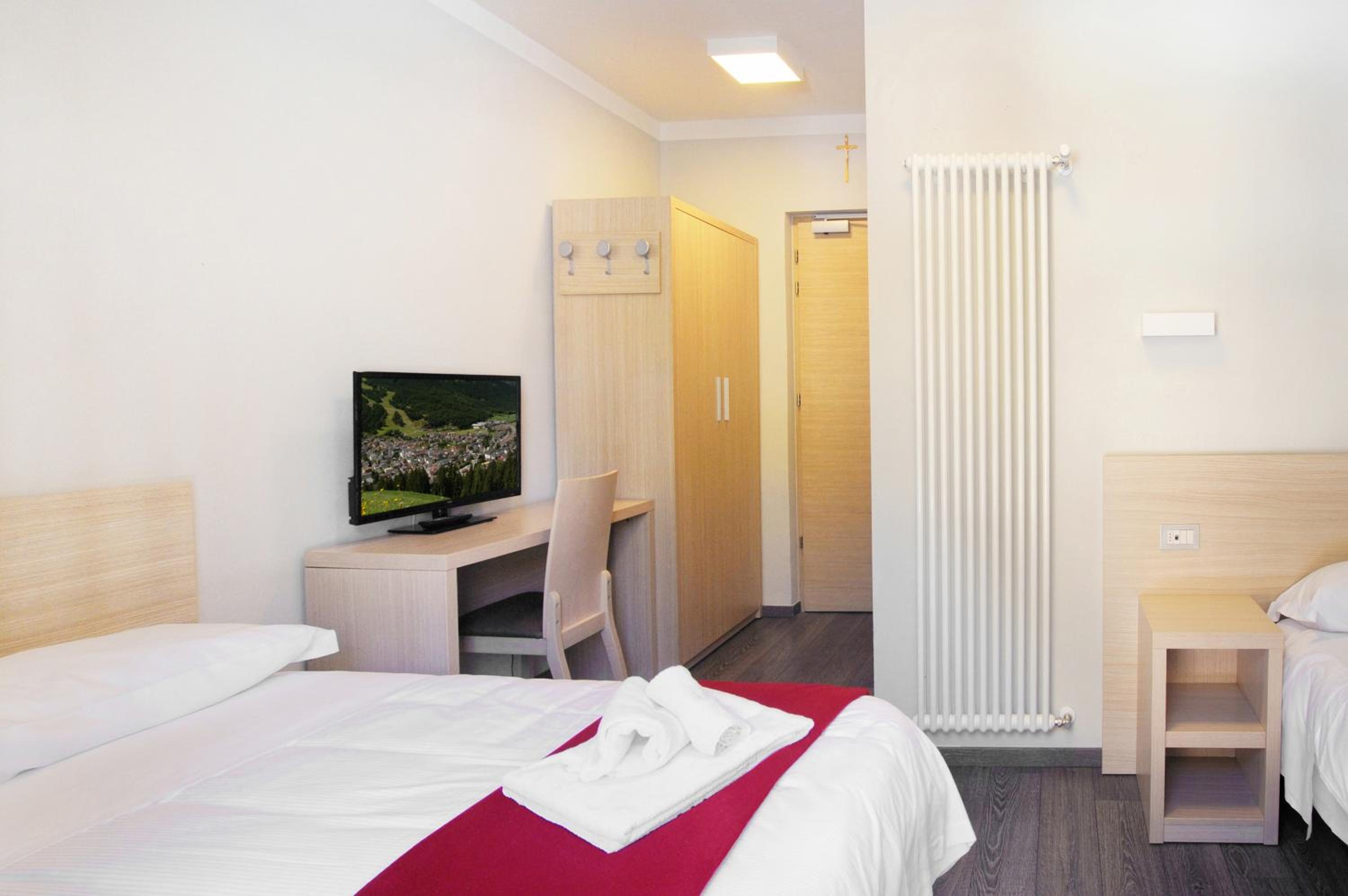Double or Twin Room photo 3