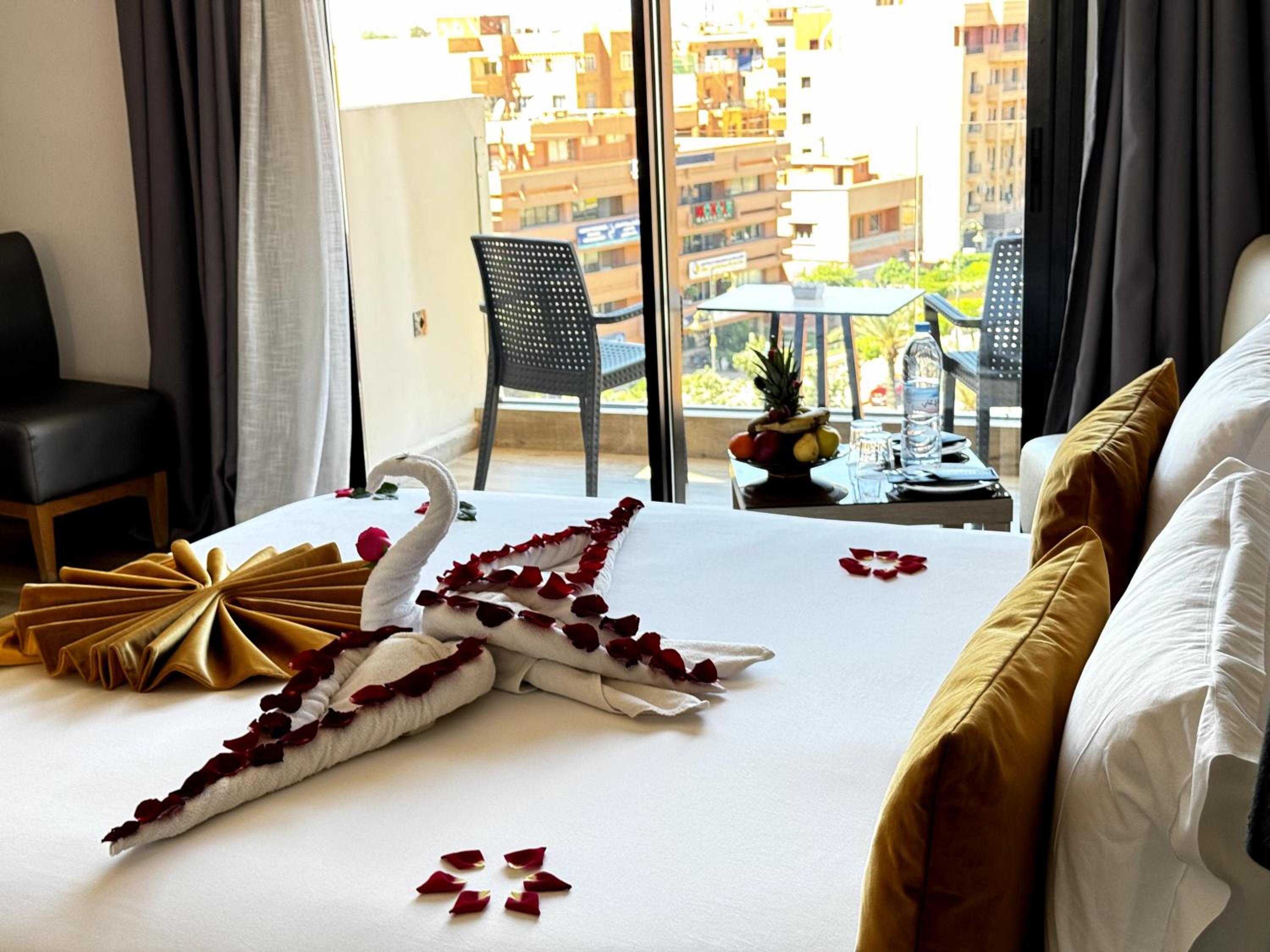 Deluxe Room - Photo 2