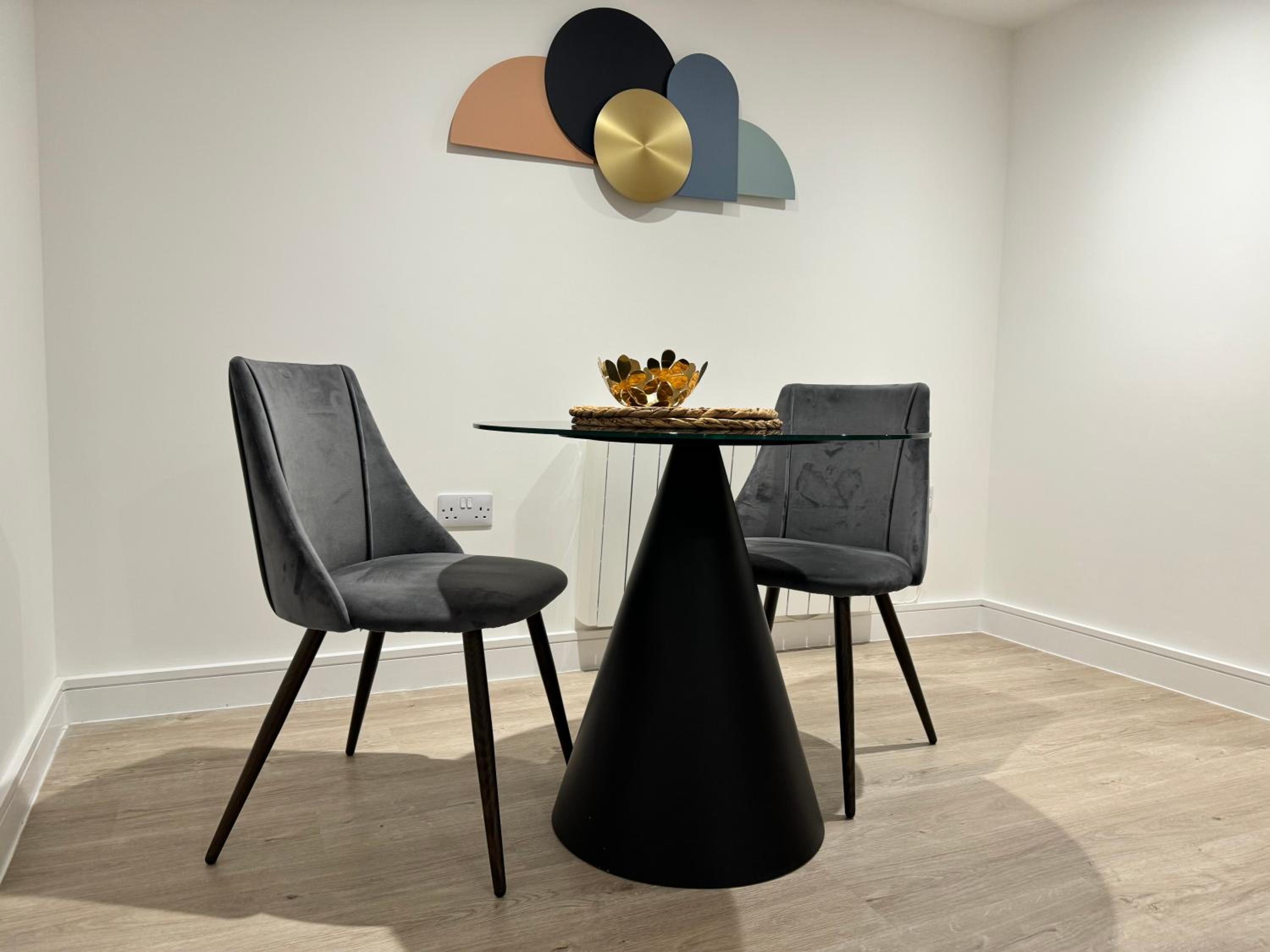 Apartment photo 2