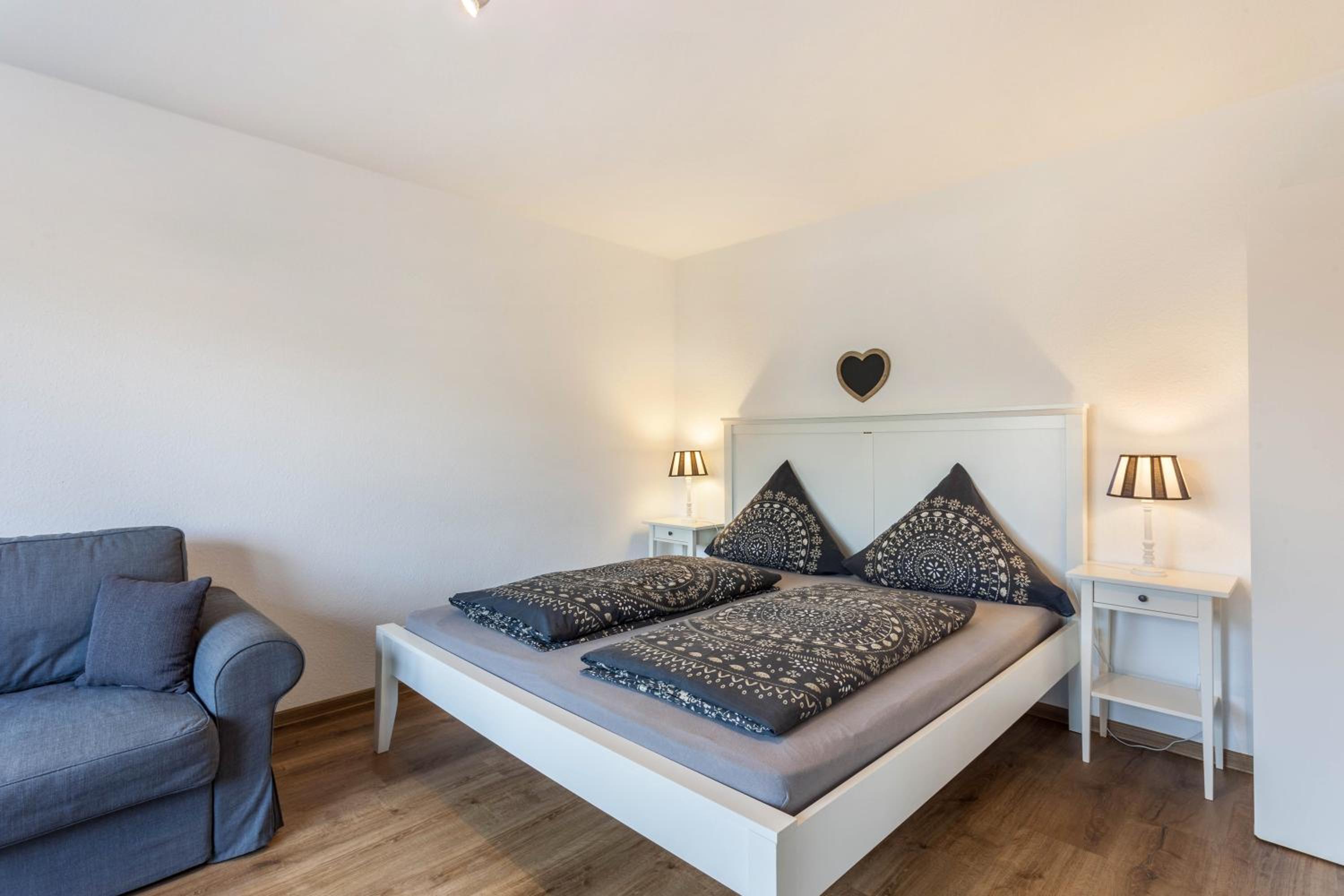 Two-Bedroom Deluxe Apartment with Garden View photo 3