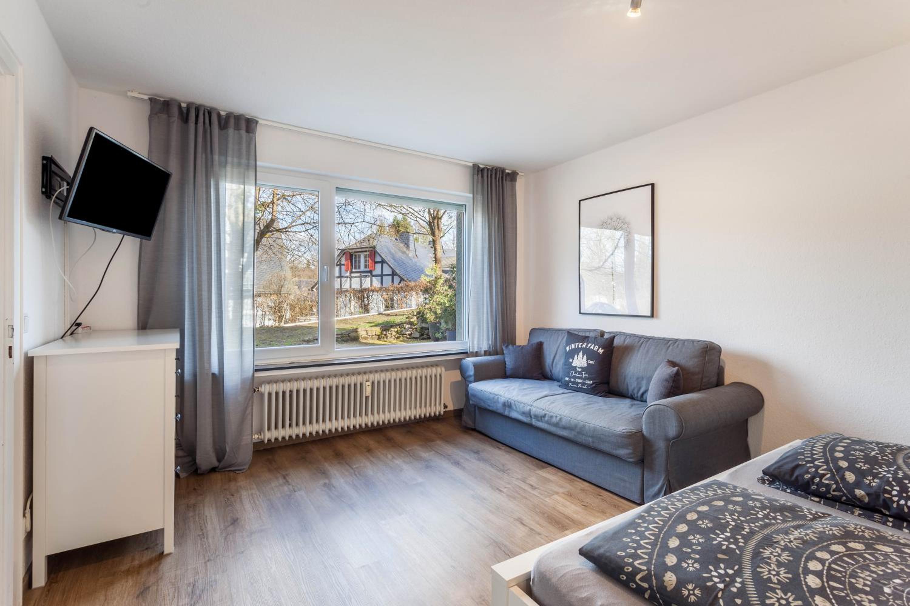 Two-Bedroom Deluxe Apartment with Garden View photo 1