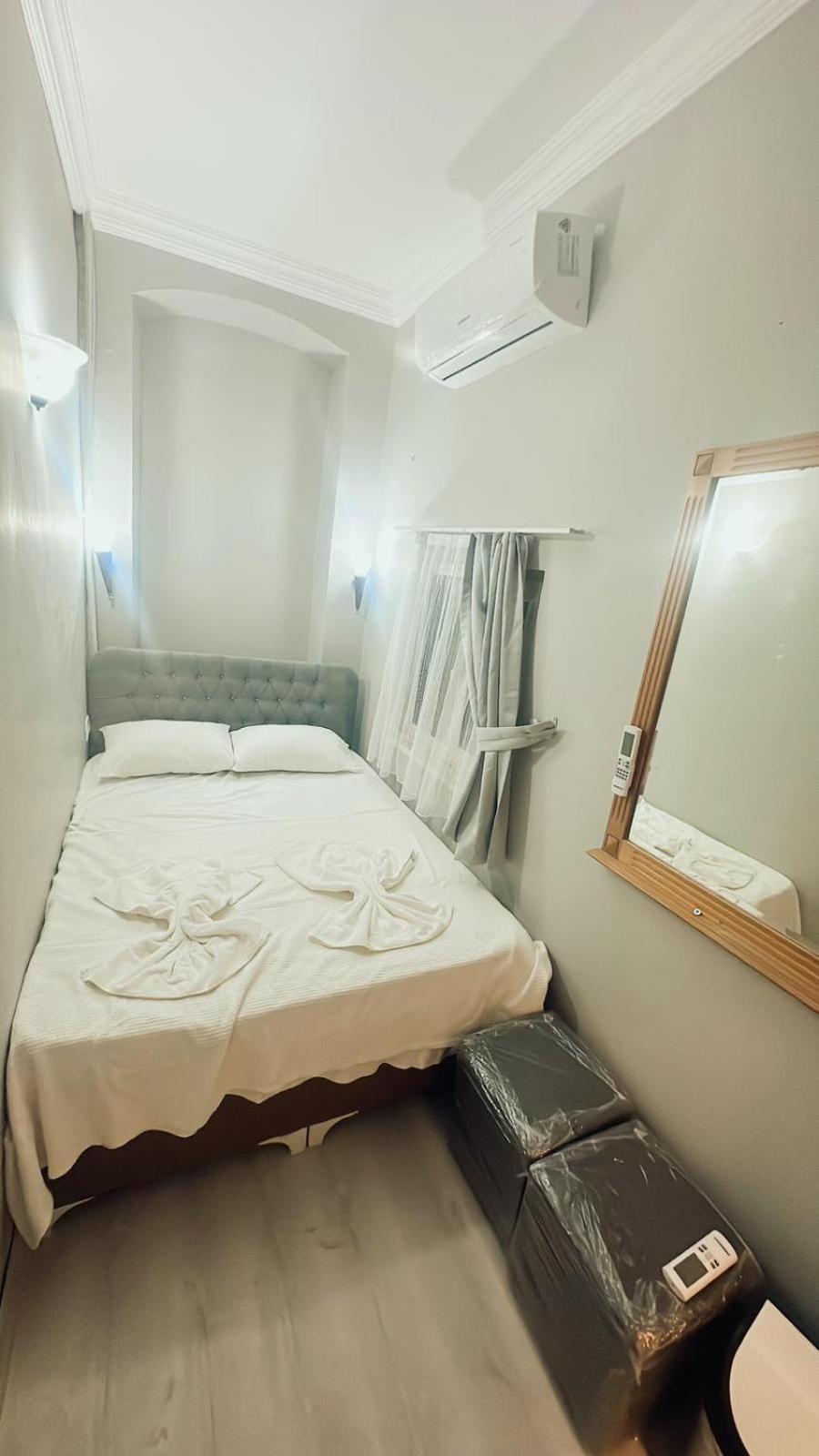Budget Double Room photo 2