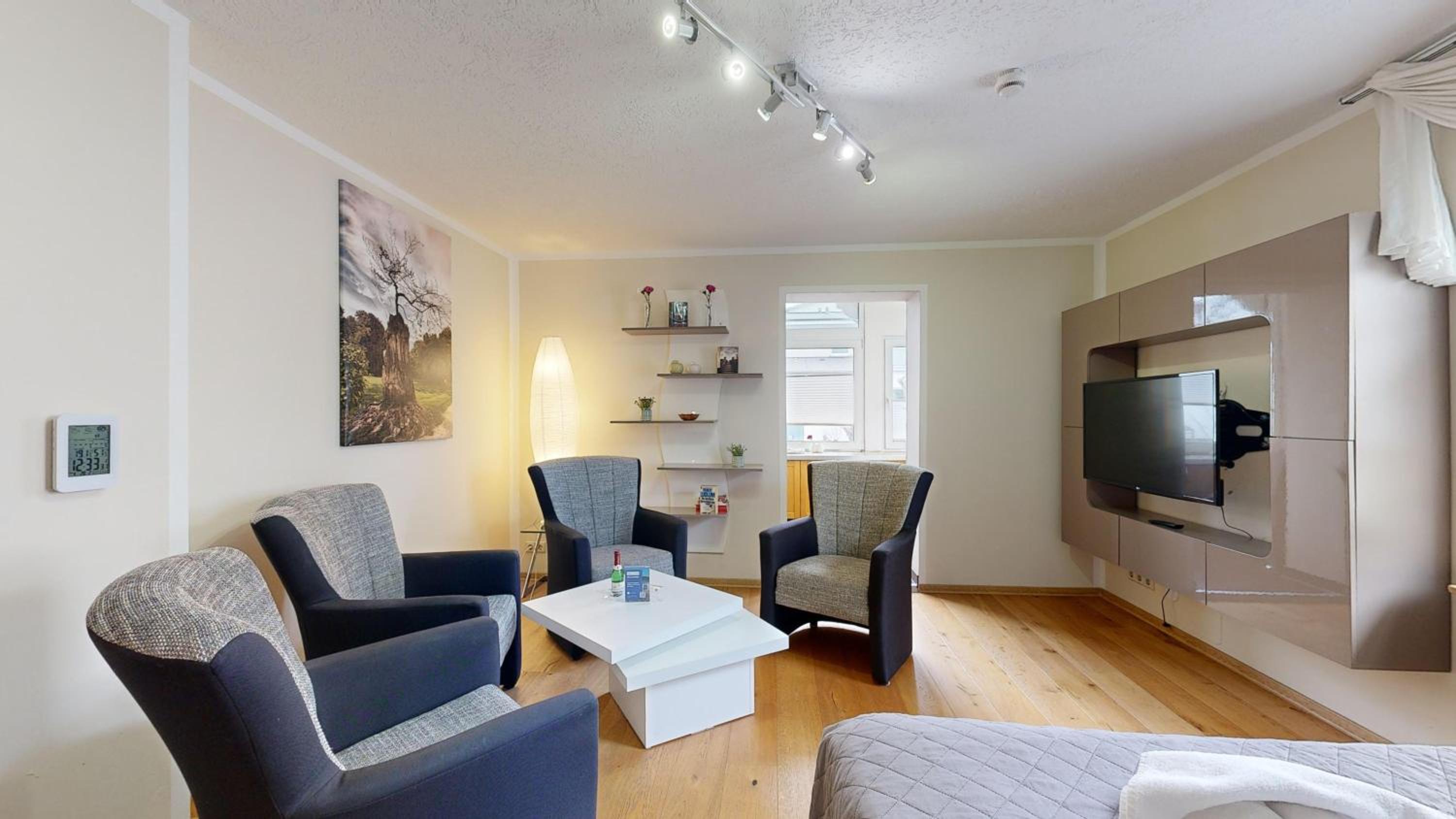Apartment with Terrace photo 2