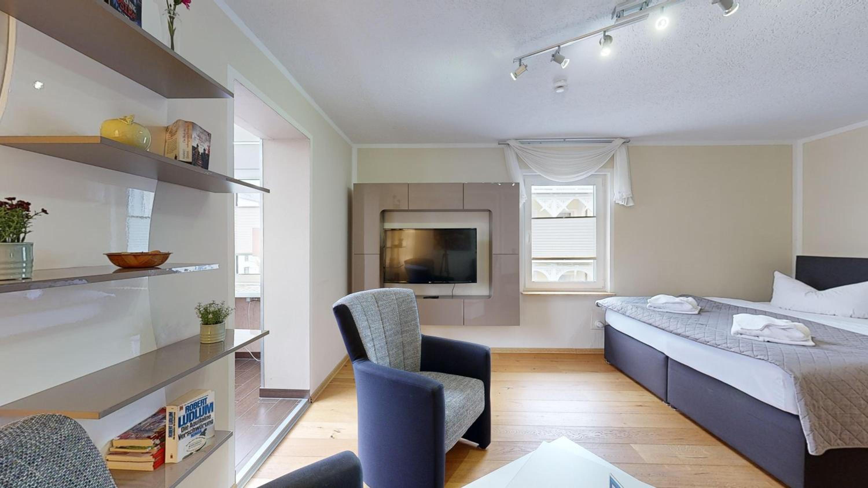 Apartment with Terrace photo 3