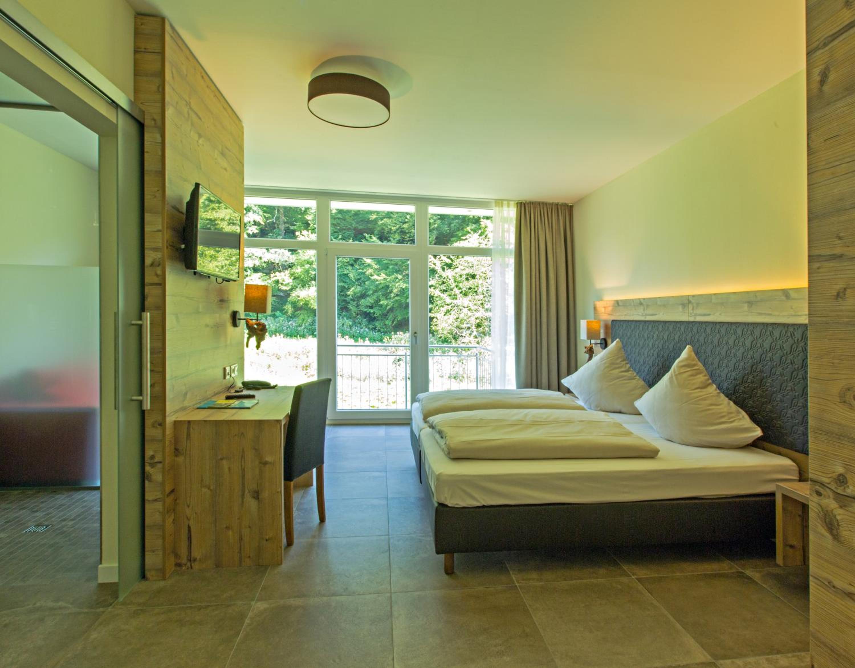 Deluxe Single Room with Balcony photo 3