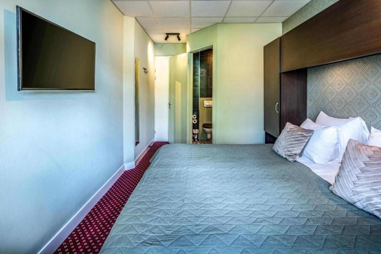 Ground Floor Double Room without windows