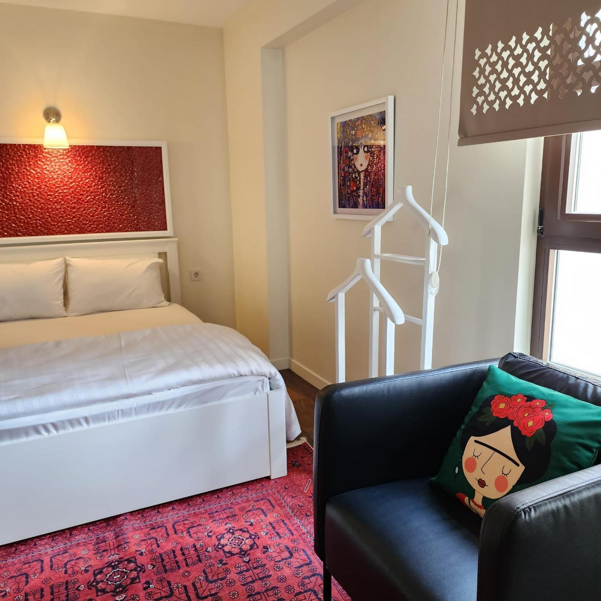 Double Room - Photo 2