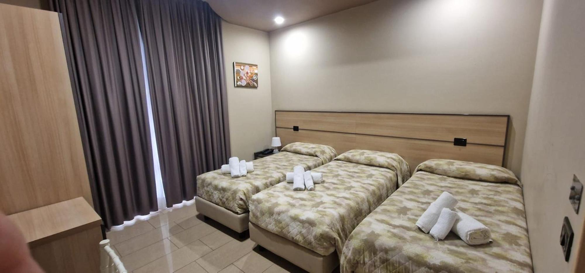 Superior Triple Room - Photo 1