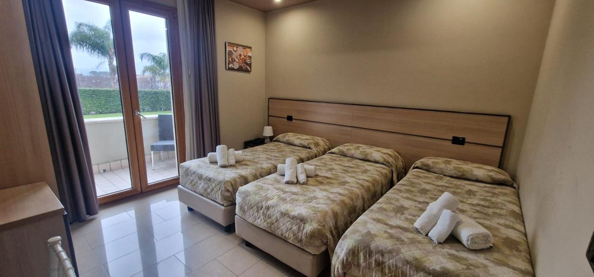 Superior Triple Room - Photo 2