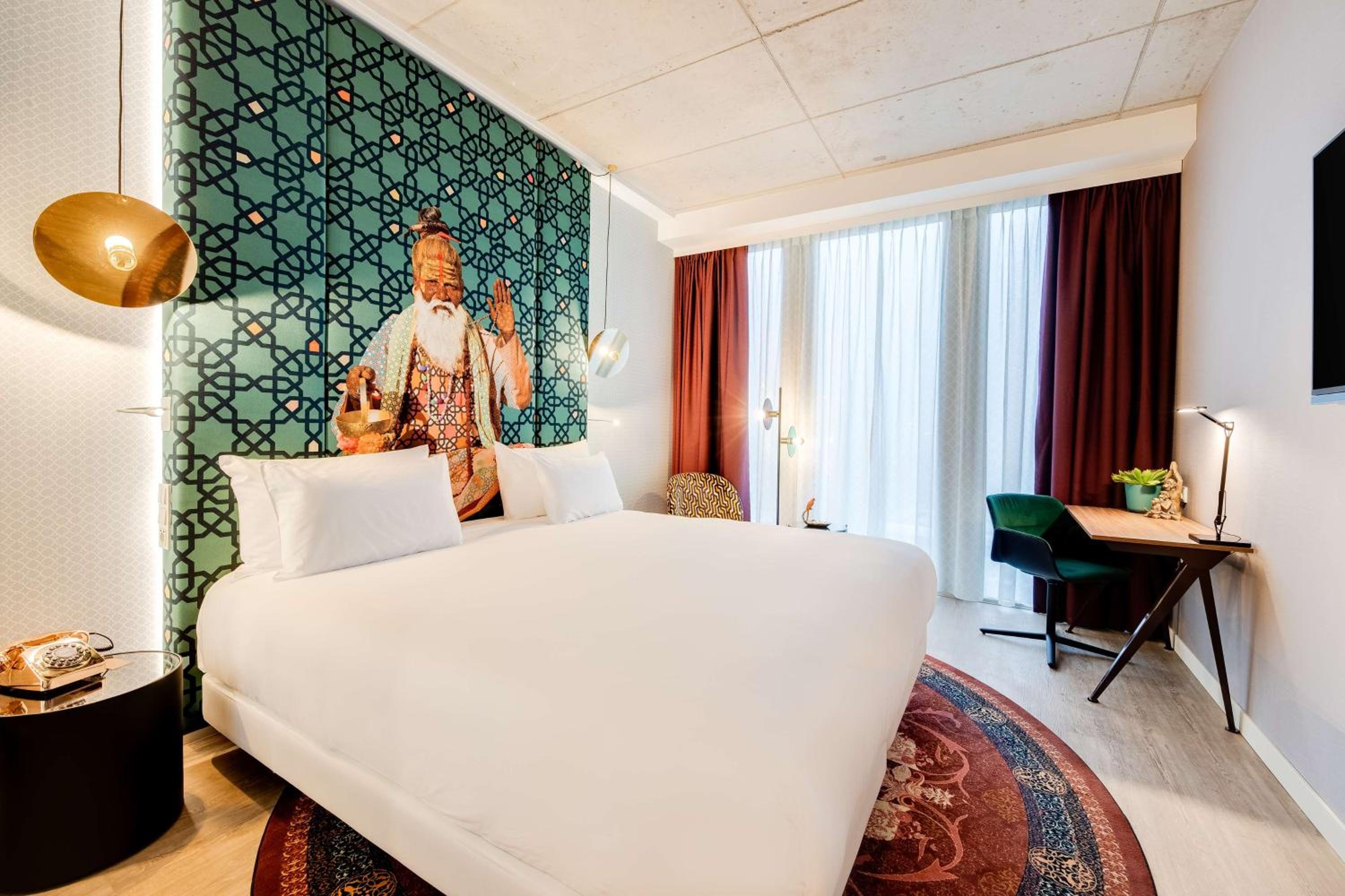nhow Double or Twin Room - Photo 14