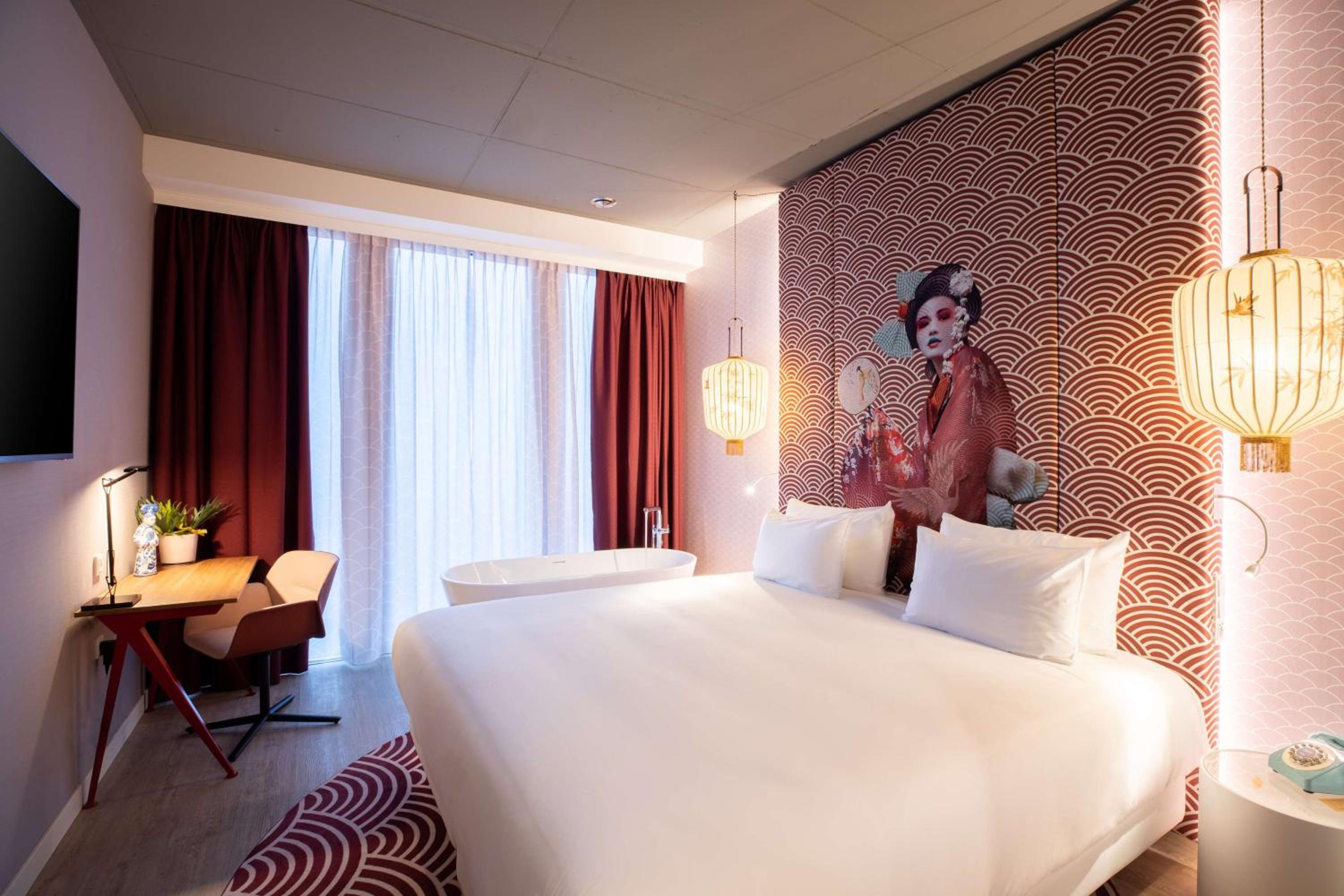 nhow Premium Room with View and Bath - Photo 1