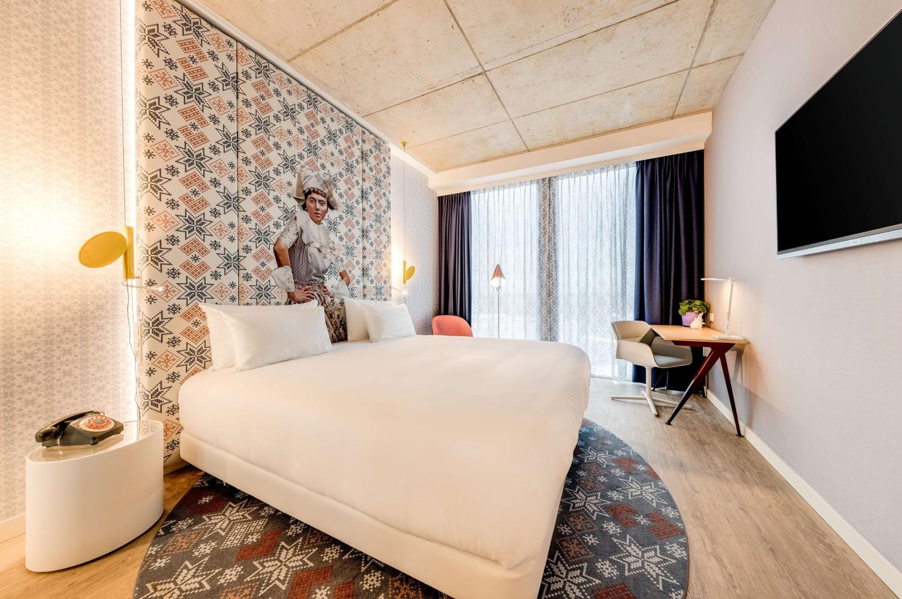 nhow Double or Twin Room - Photo 18