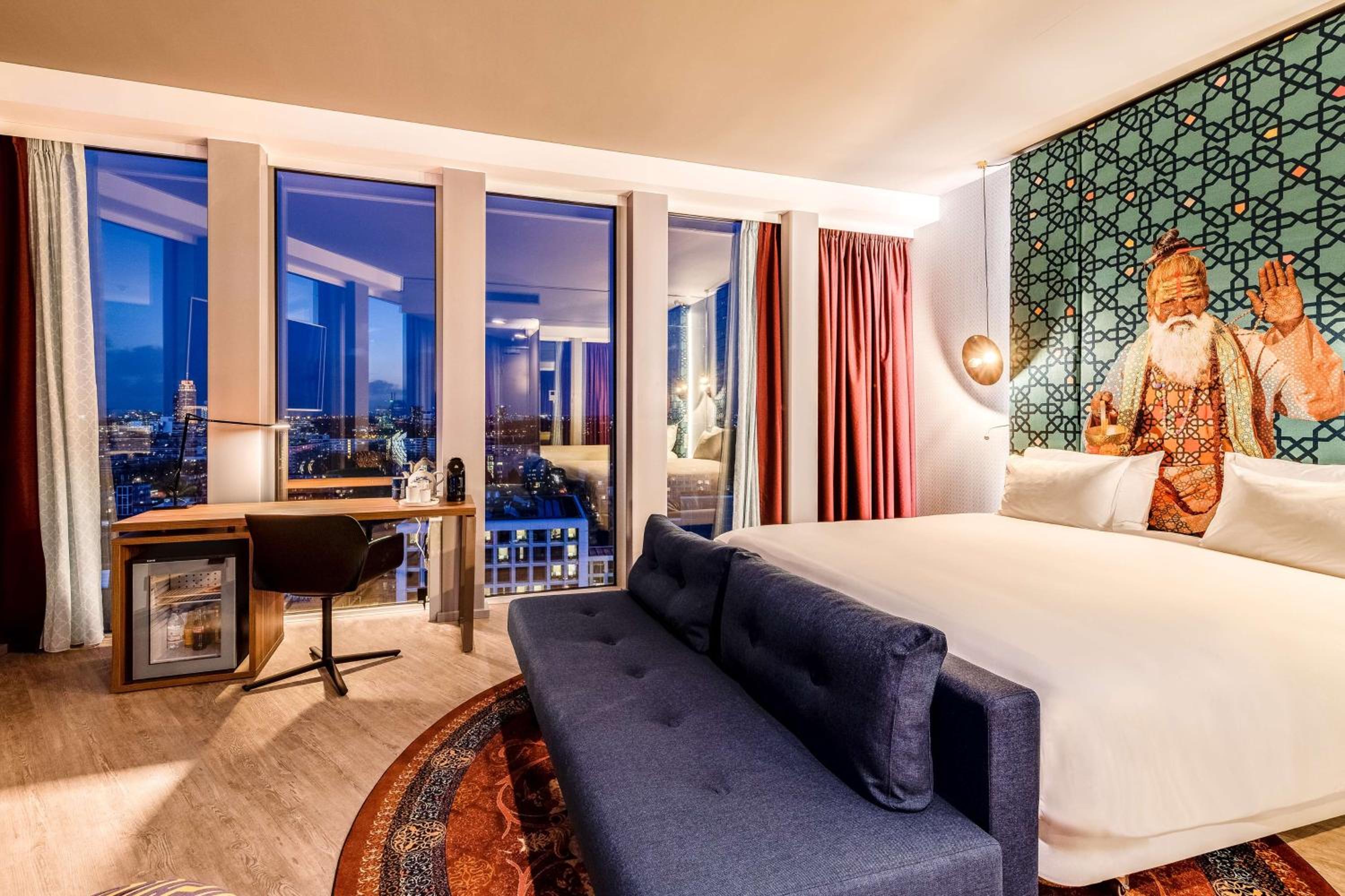 nhow Premium Double Room with View - Photo 6