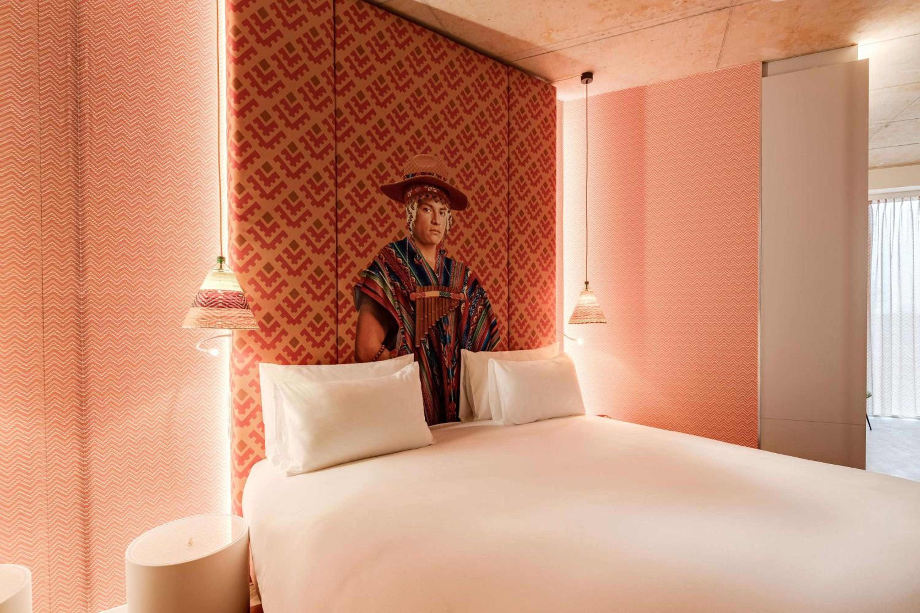 nhow Premium Double Room with View - Photo 7