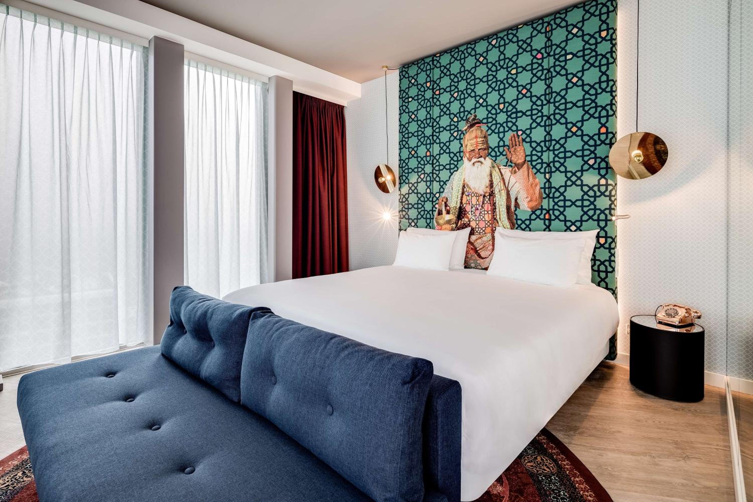 nhow Premium Double Room with View - Photo 4