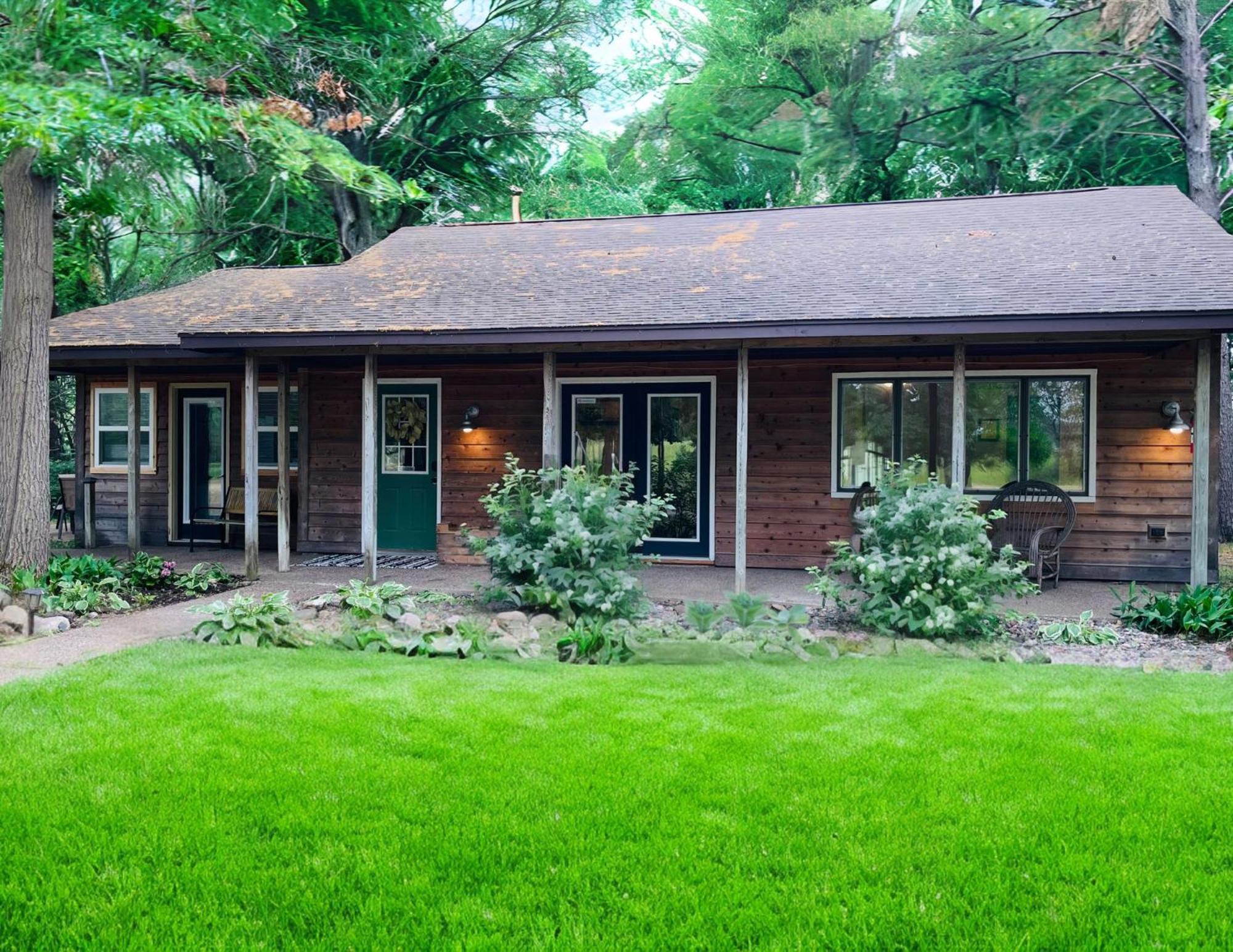 Four-Bedroom House photo 3