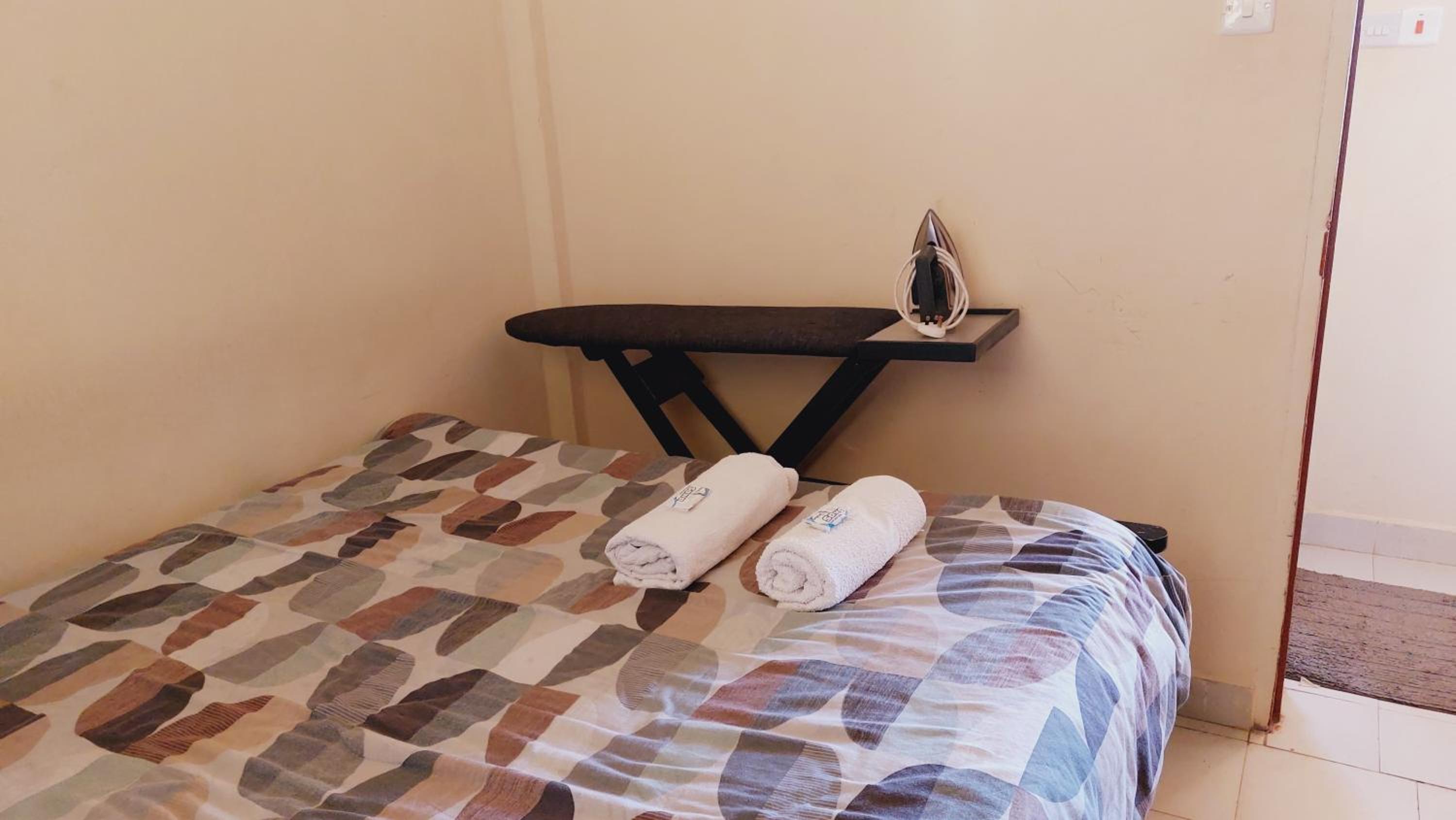 One-Bedroom Apartment photo 2