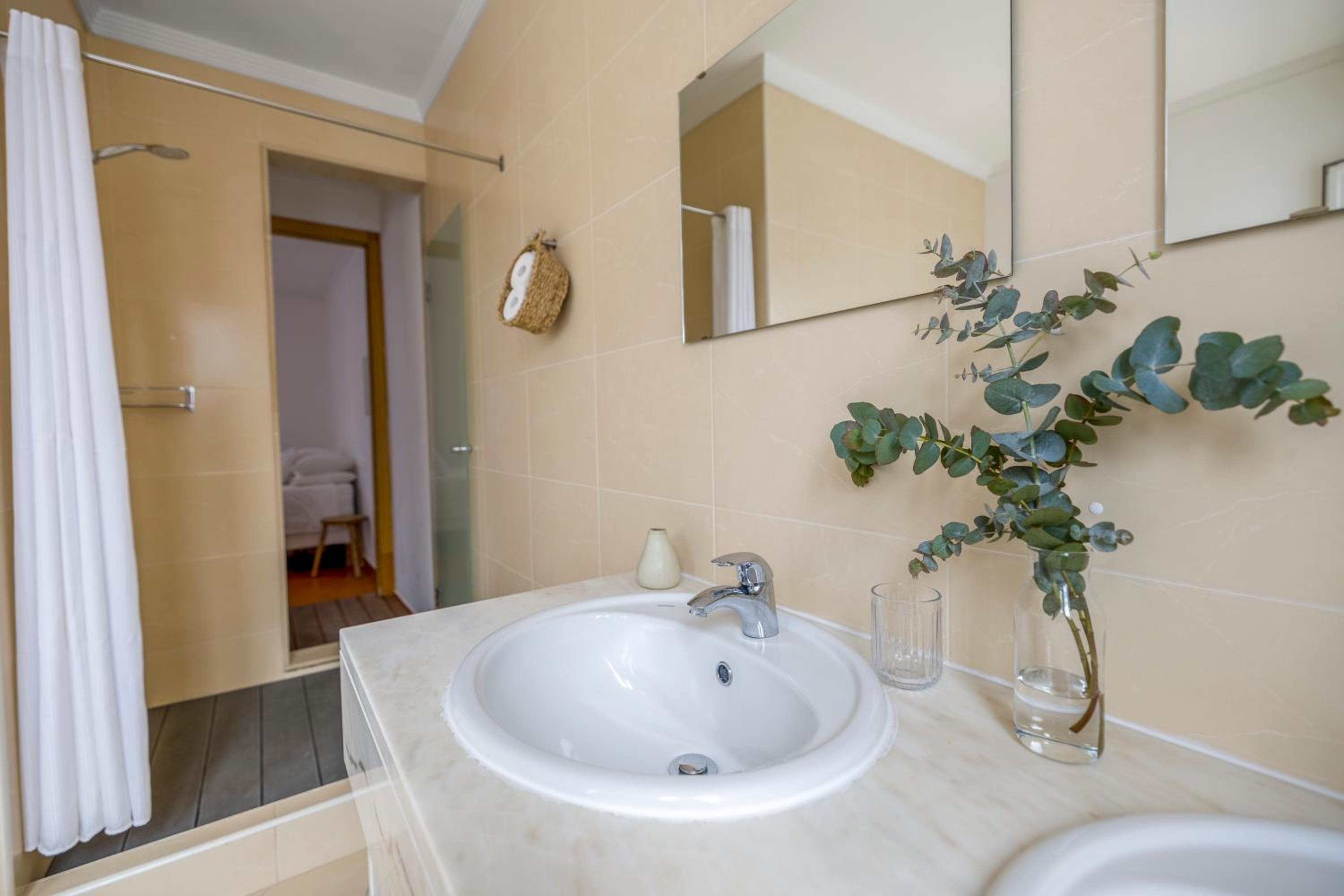 Superior Double Room - Photo 7