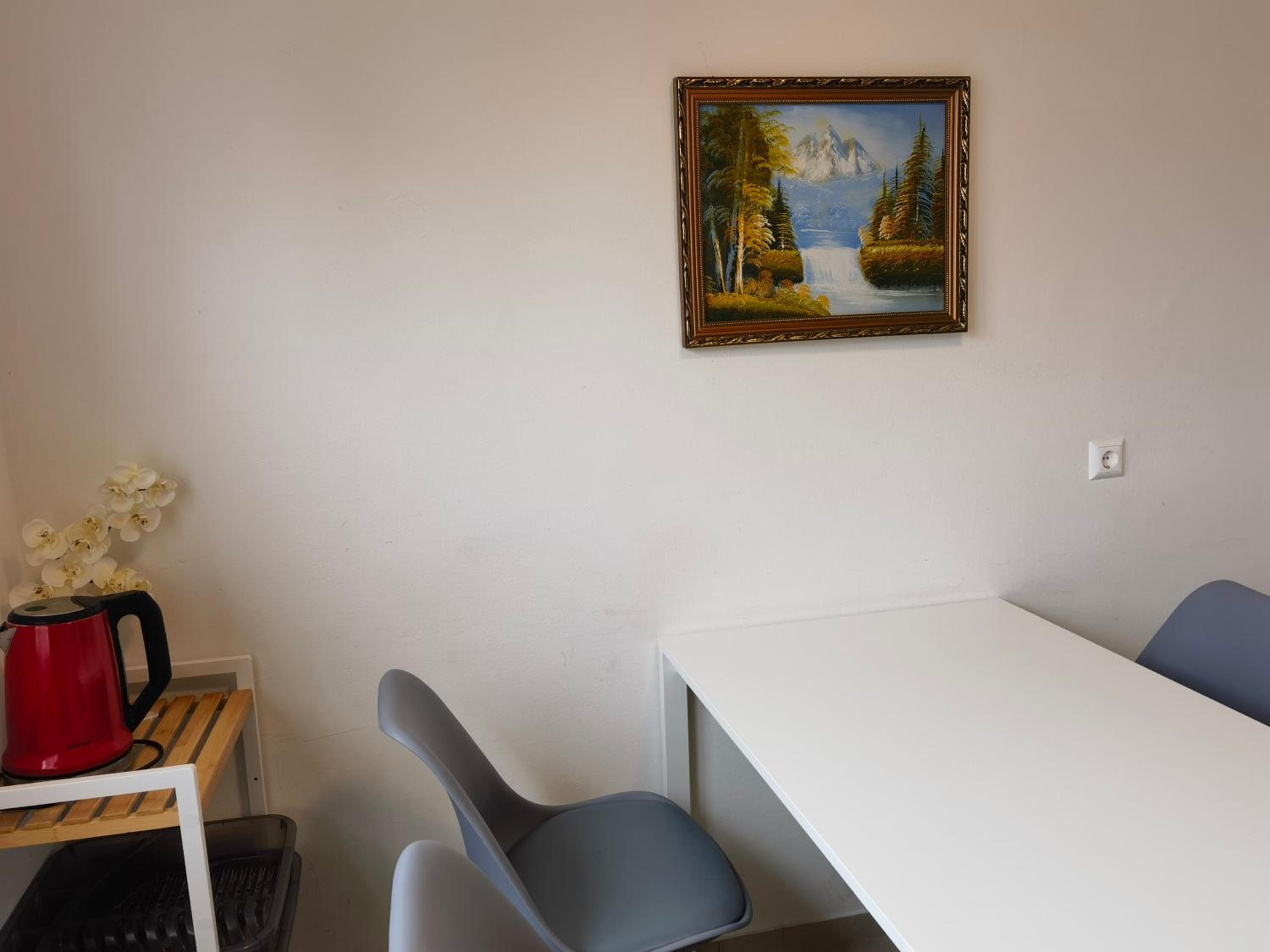 Two-Bedroom Apartment - Photo 3