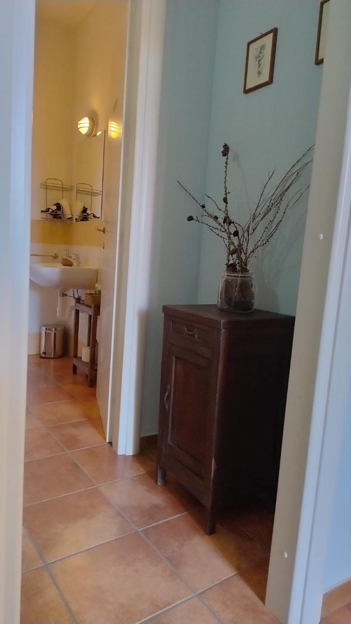 Standard Double Room with Shared Bathroom photo 3
