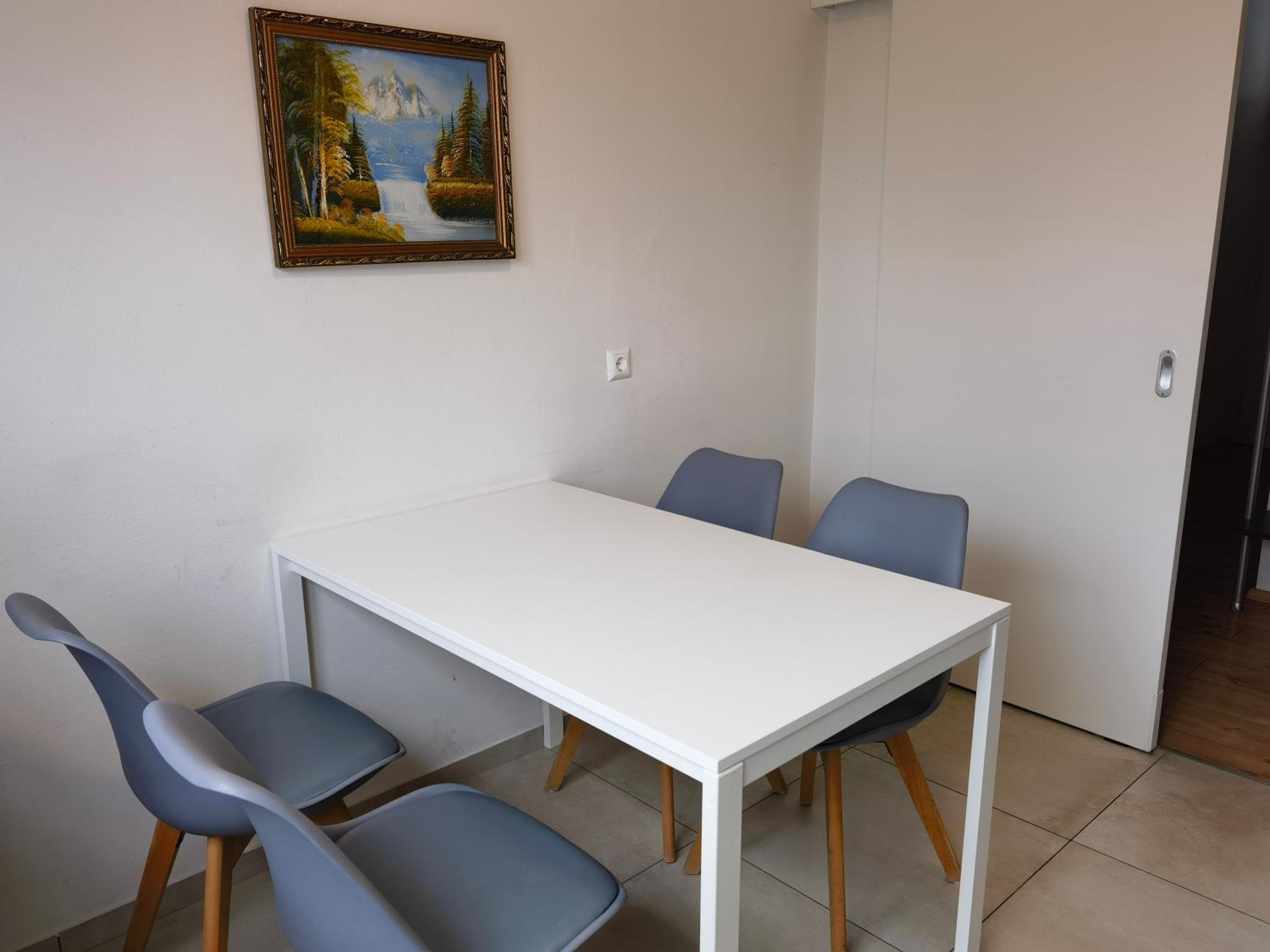 Two-Bedroom Apartment - Photo 9