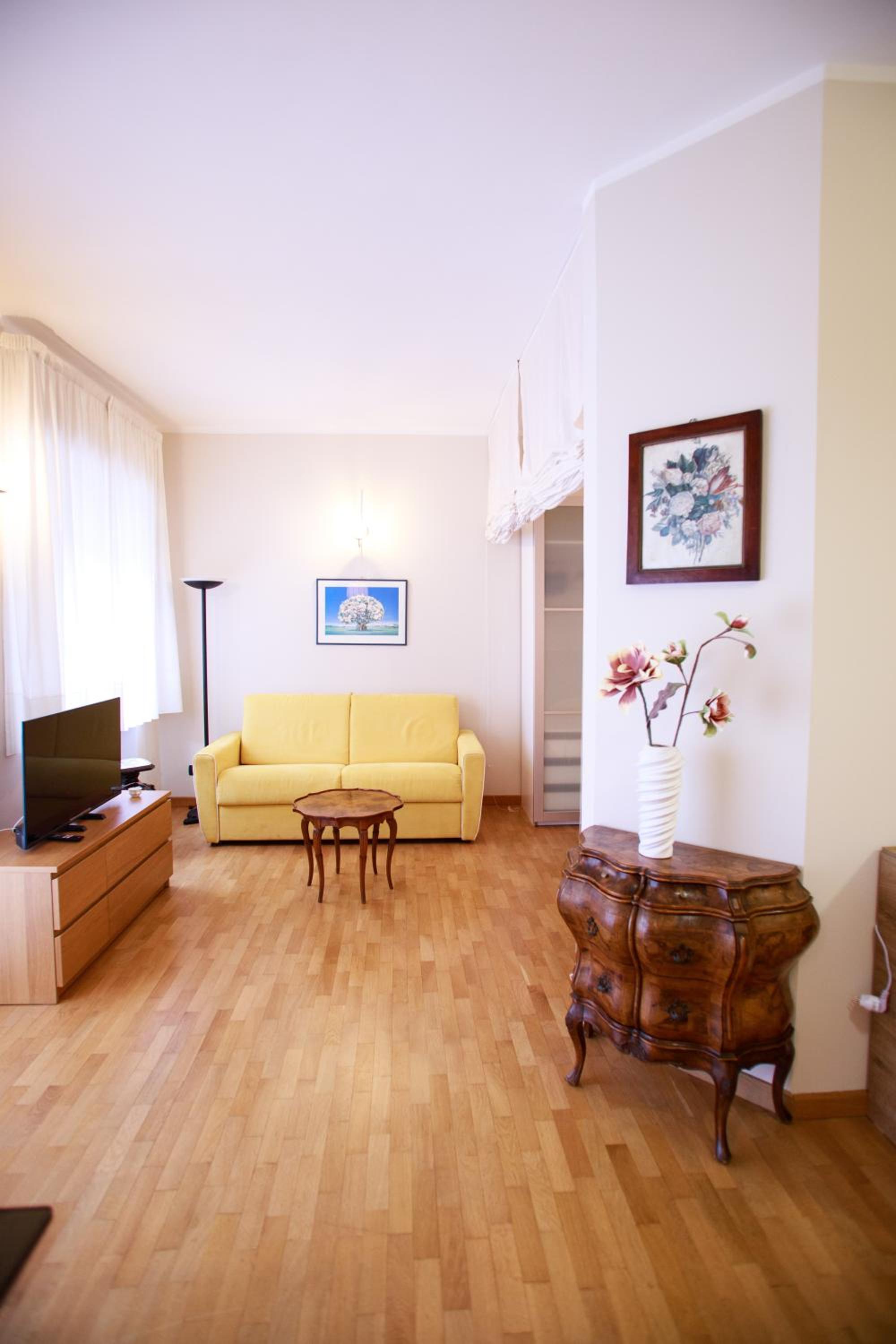 One-Bedroom Apartment