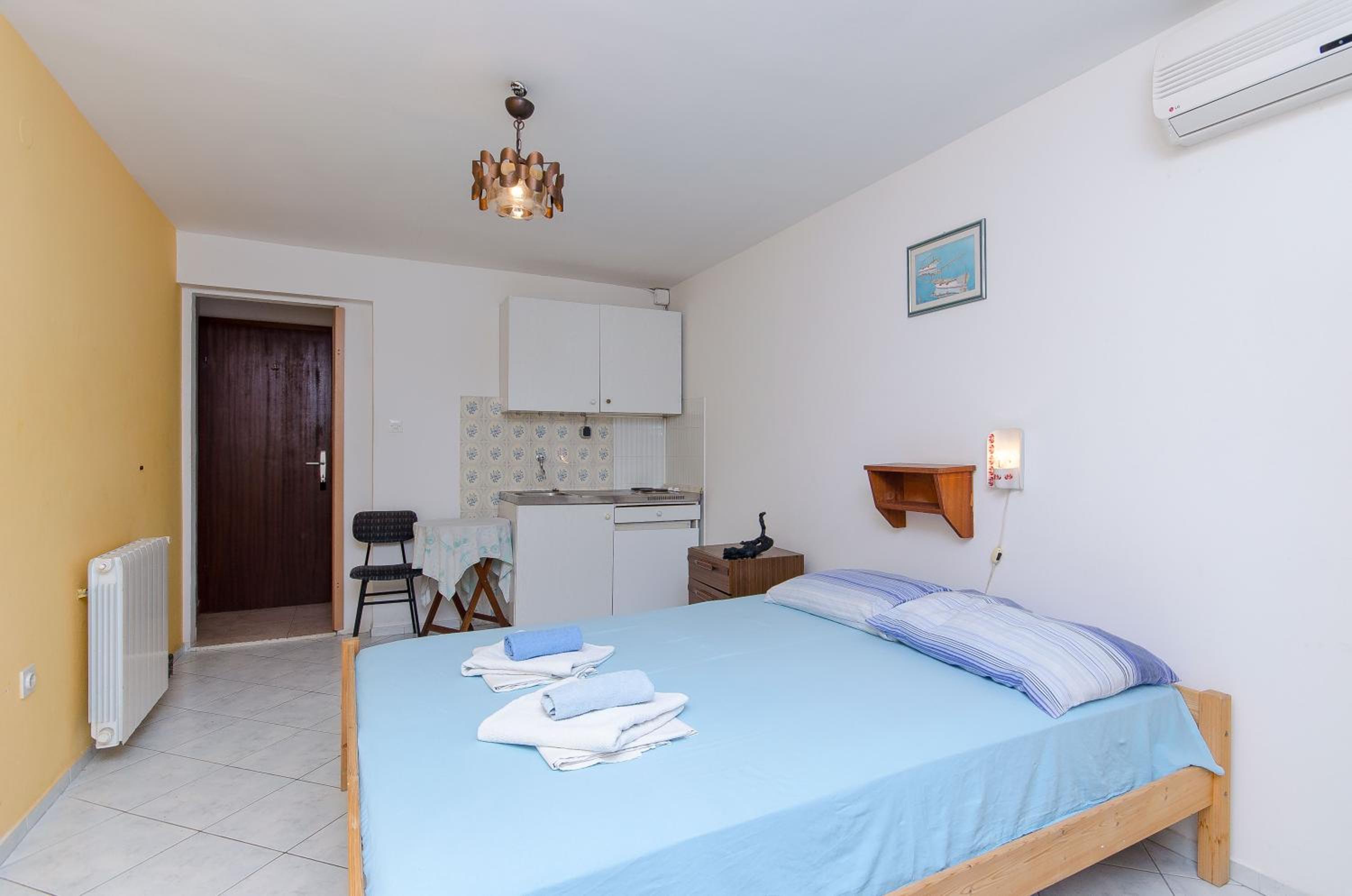 Studio Apartment with Sea View photo 3