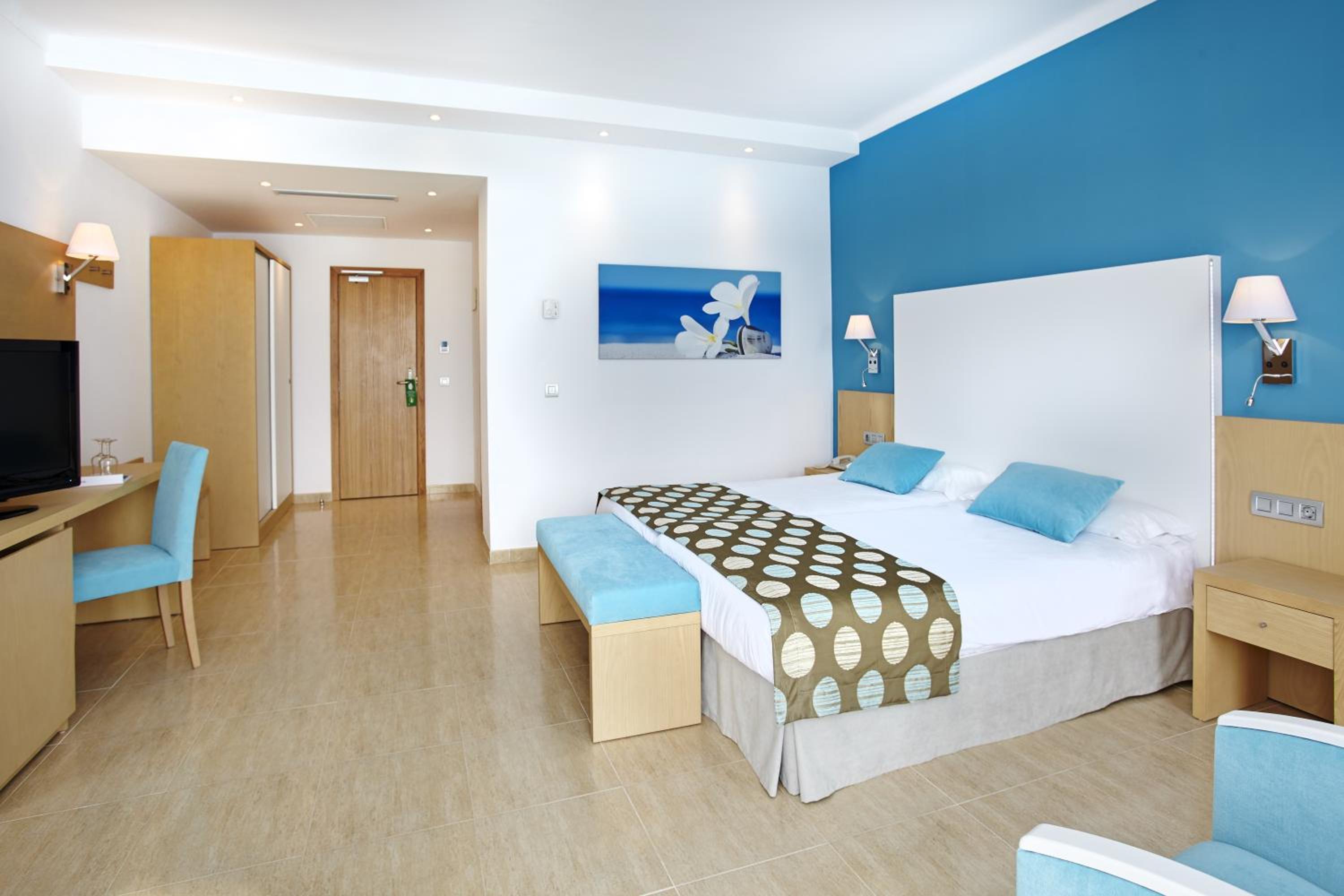 Superior Twin Room with Sea View