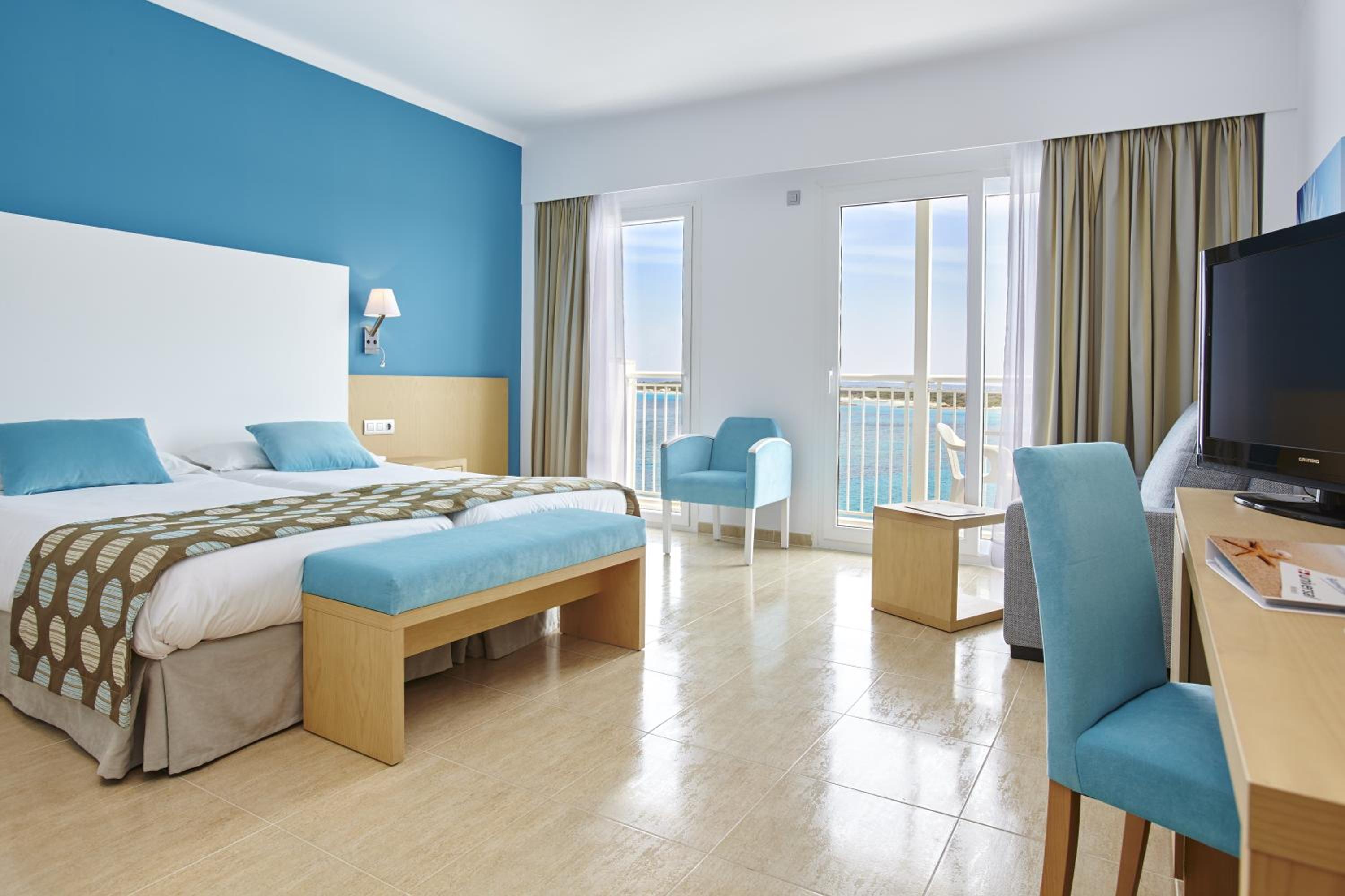 Superior Twin Room with Sea View