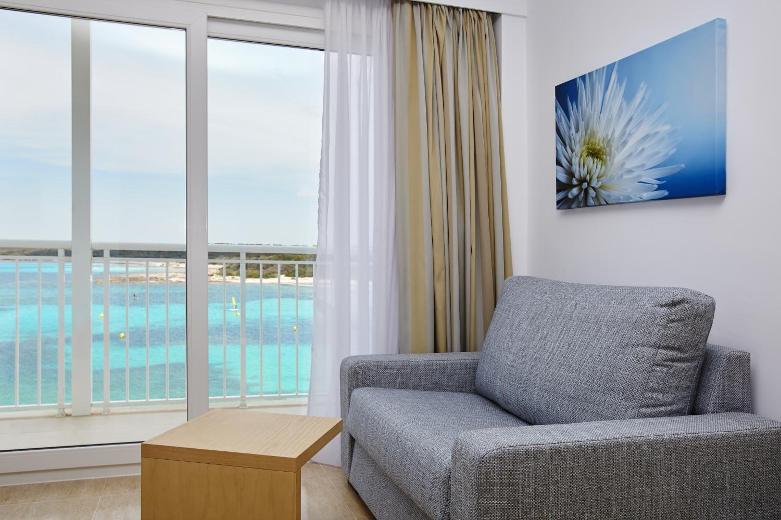 Superior Twin Room with Sea View