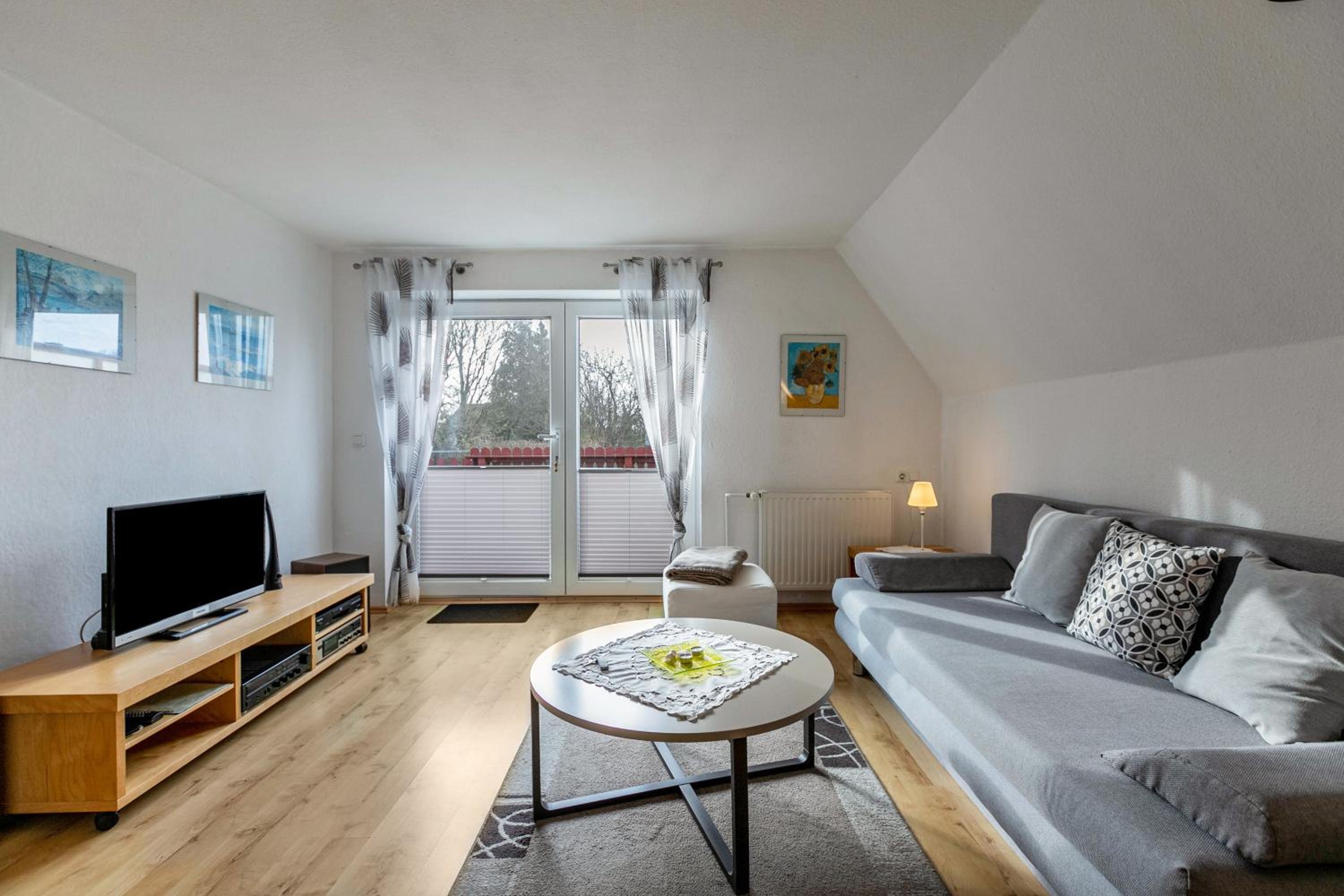 Superior One-Bedroom Apartment with Balcony