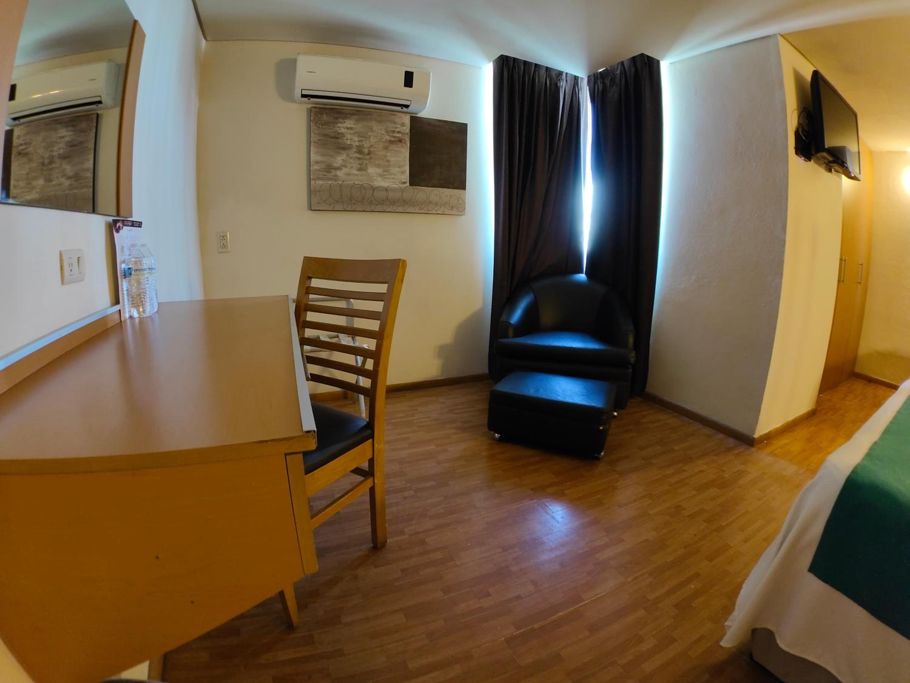 Standard Twin Room photo 3