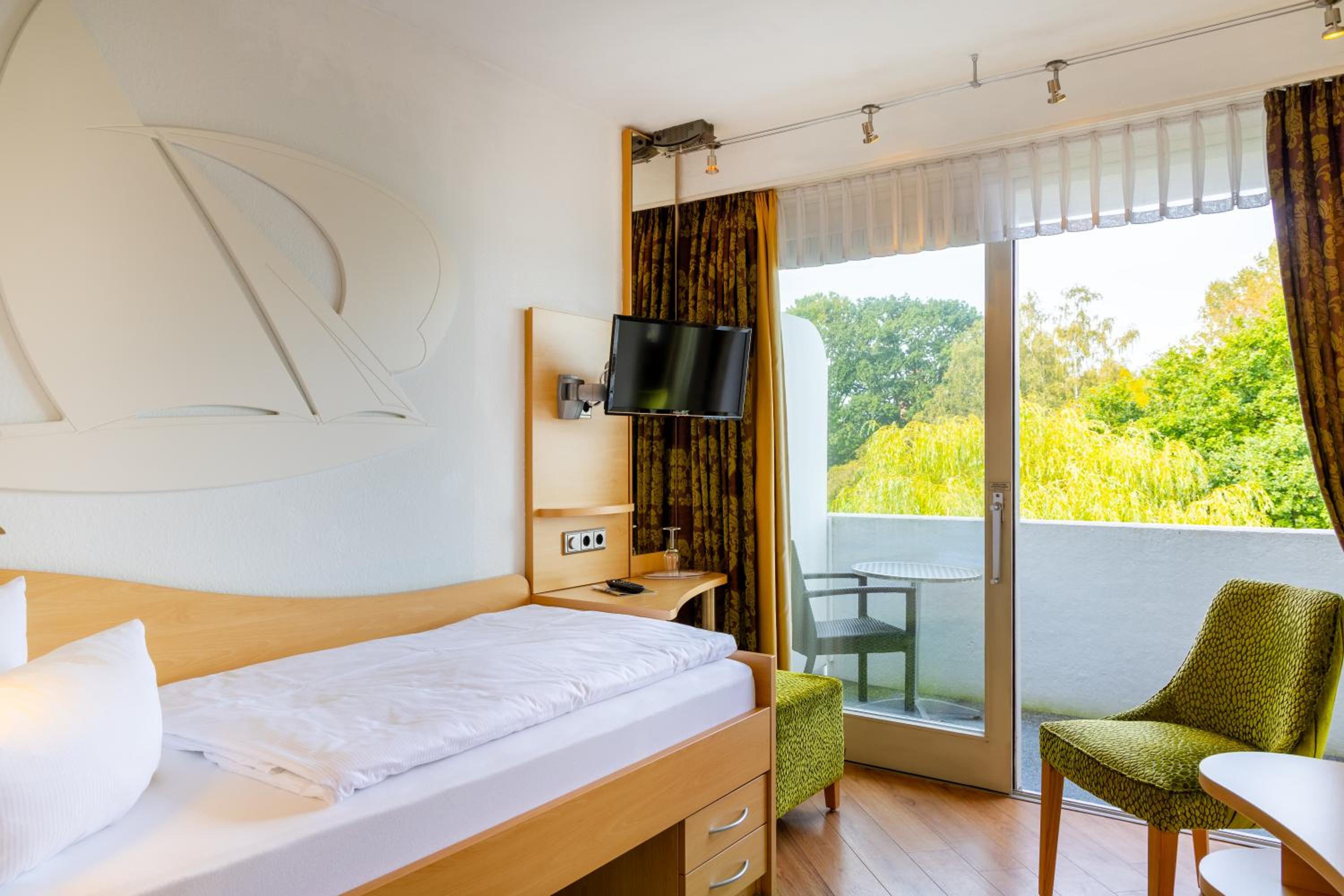 Standard Single Room
