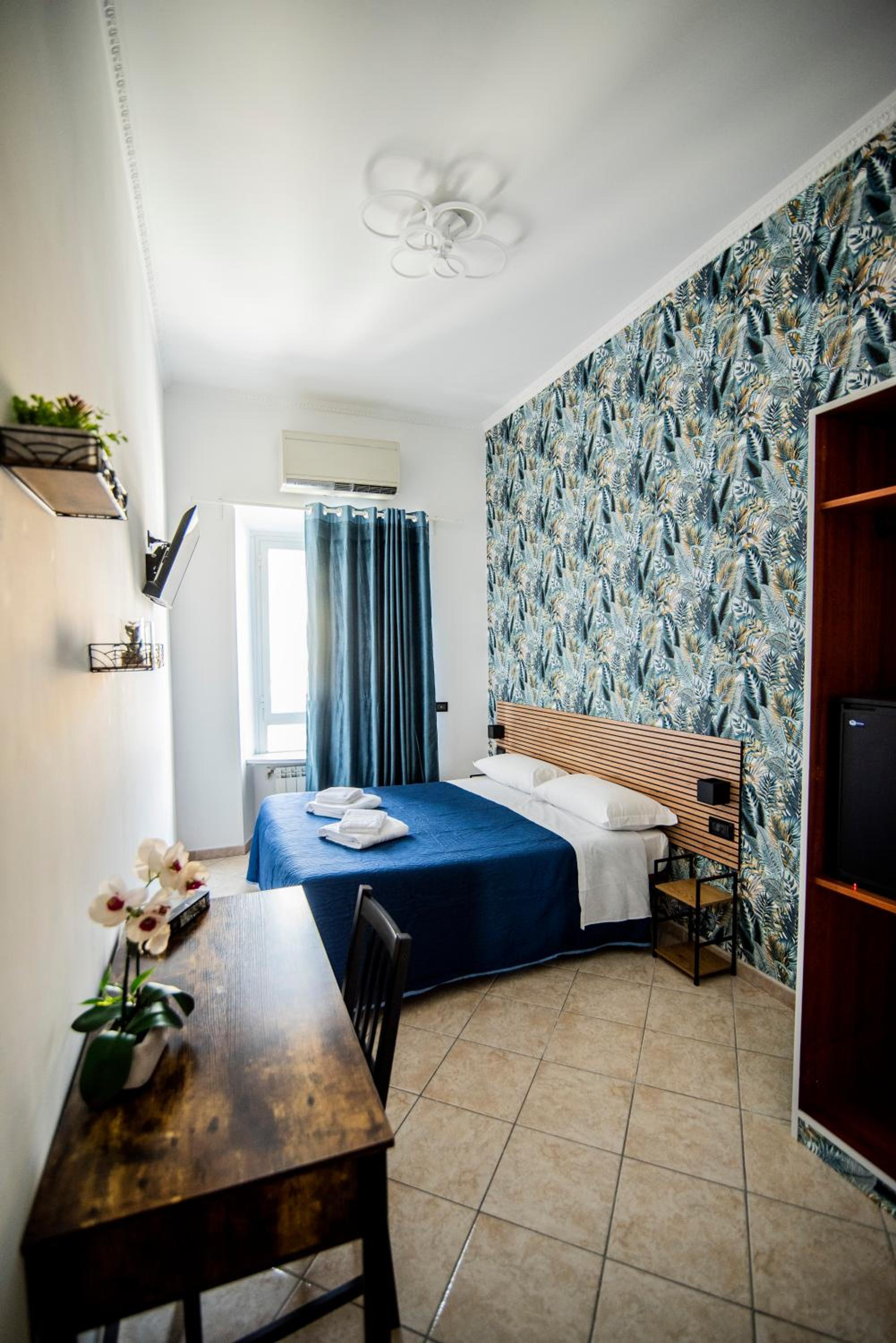 Double or Twin Room with Private Bathroom photo 3