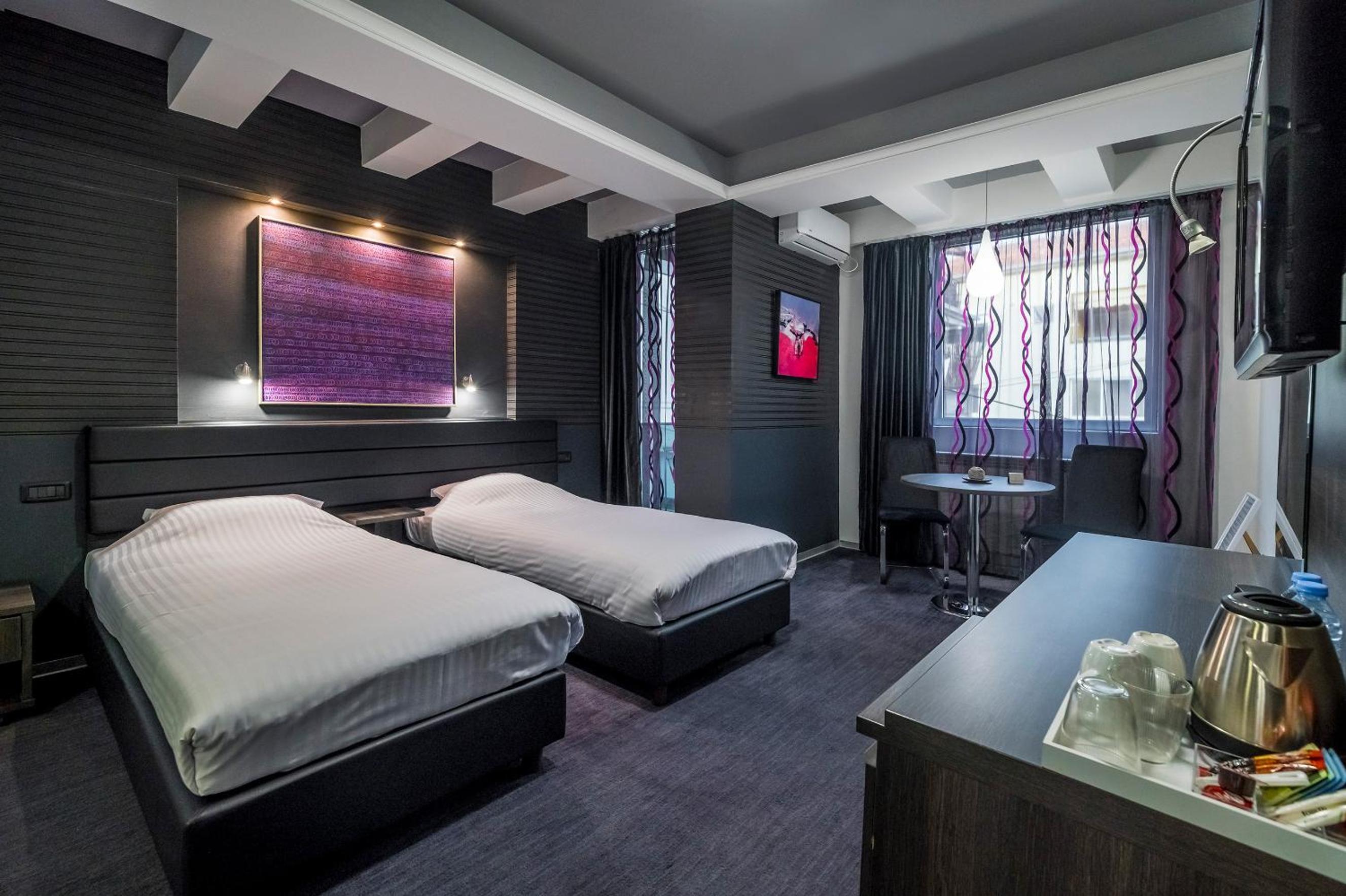 Deluxe Double or Twin Room - Photo 5