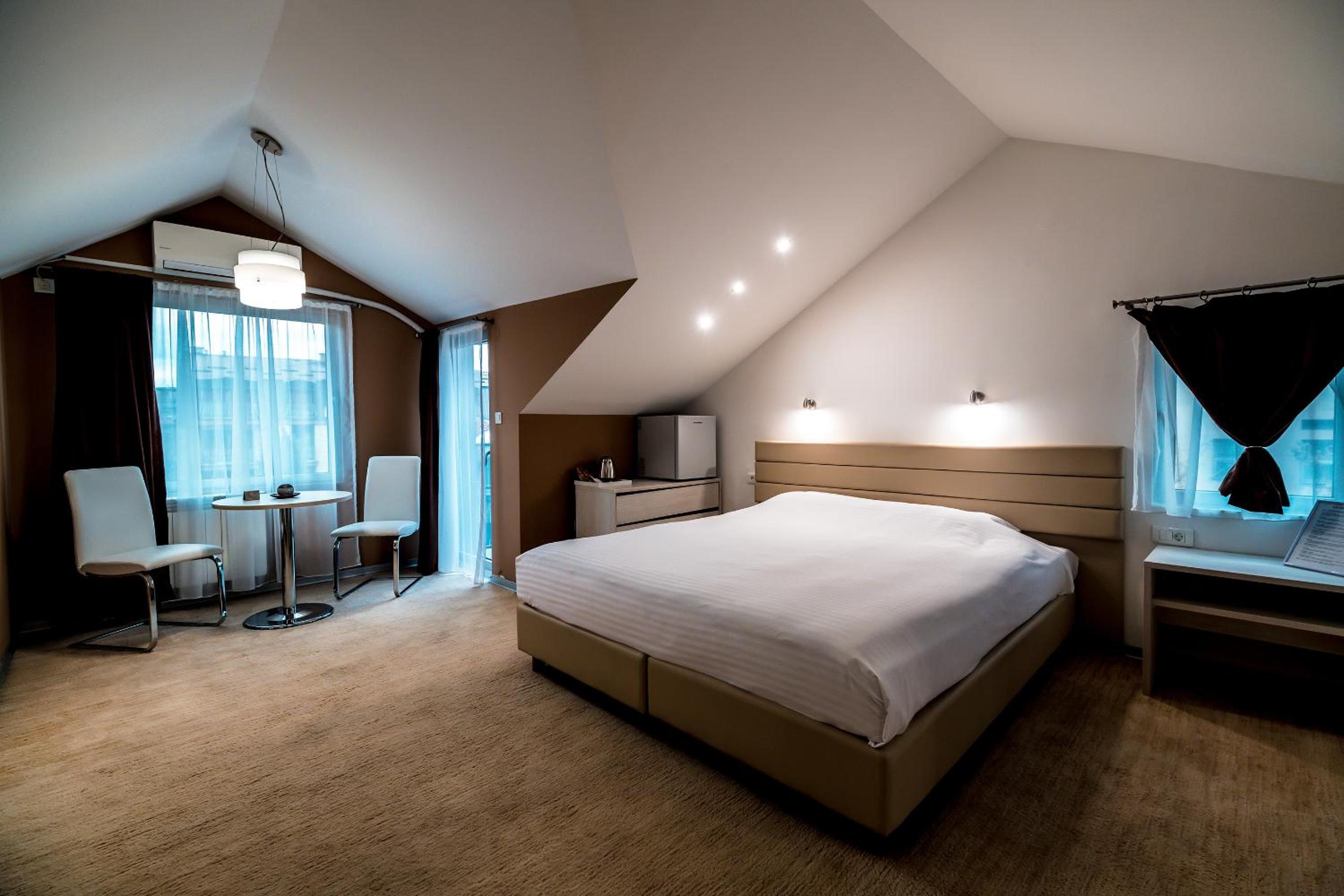 Superior Suite - Photo 2