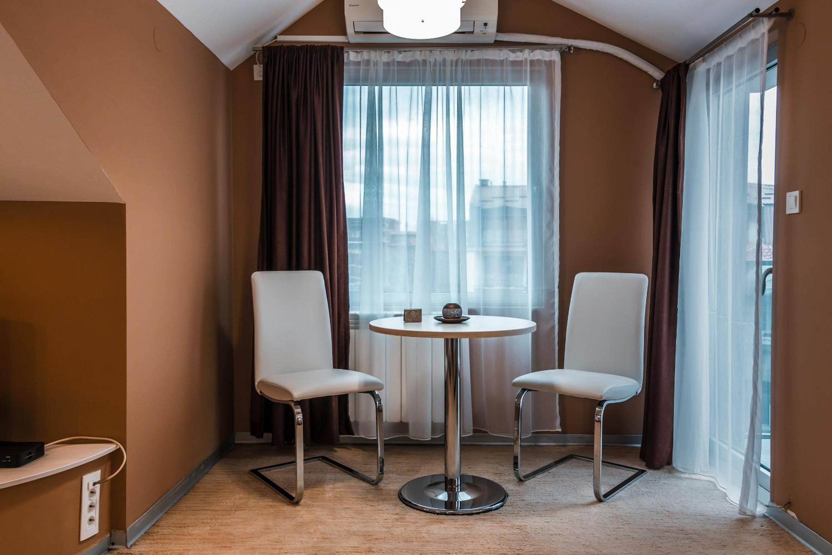 Superior Suite - Photo 3