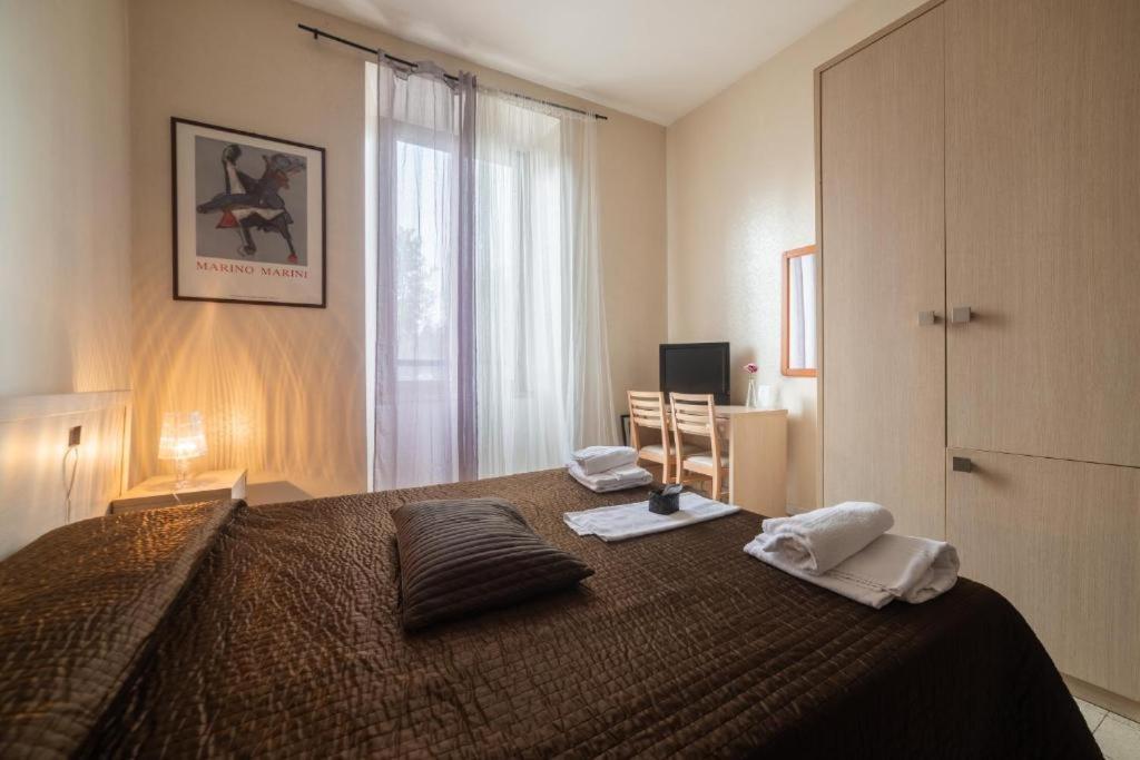 Large Double Room