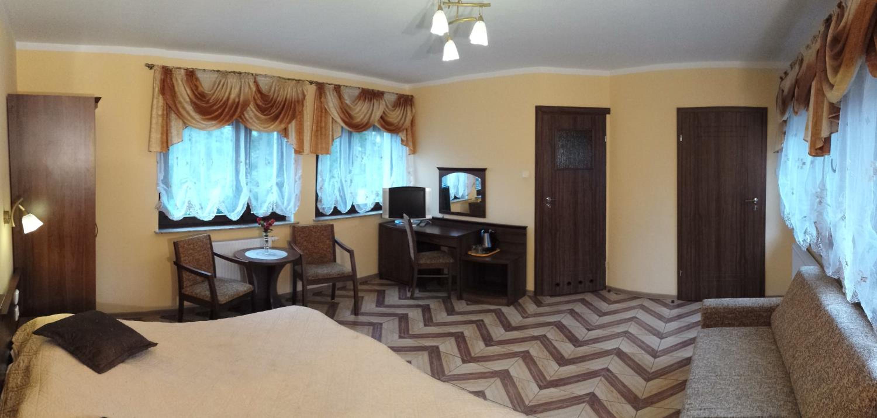 Family Room photo 3
