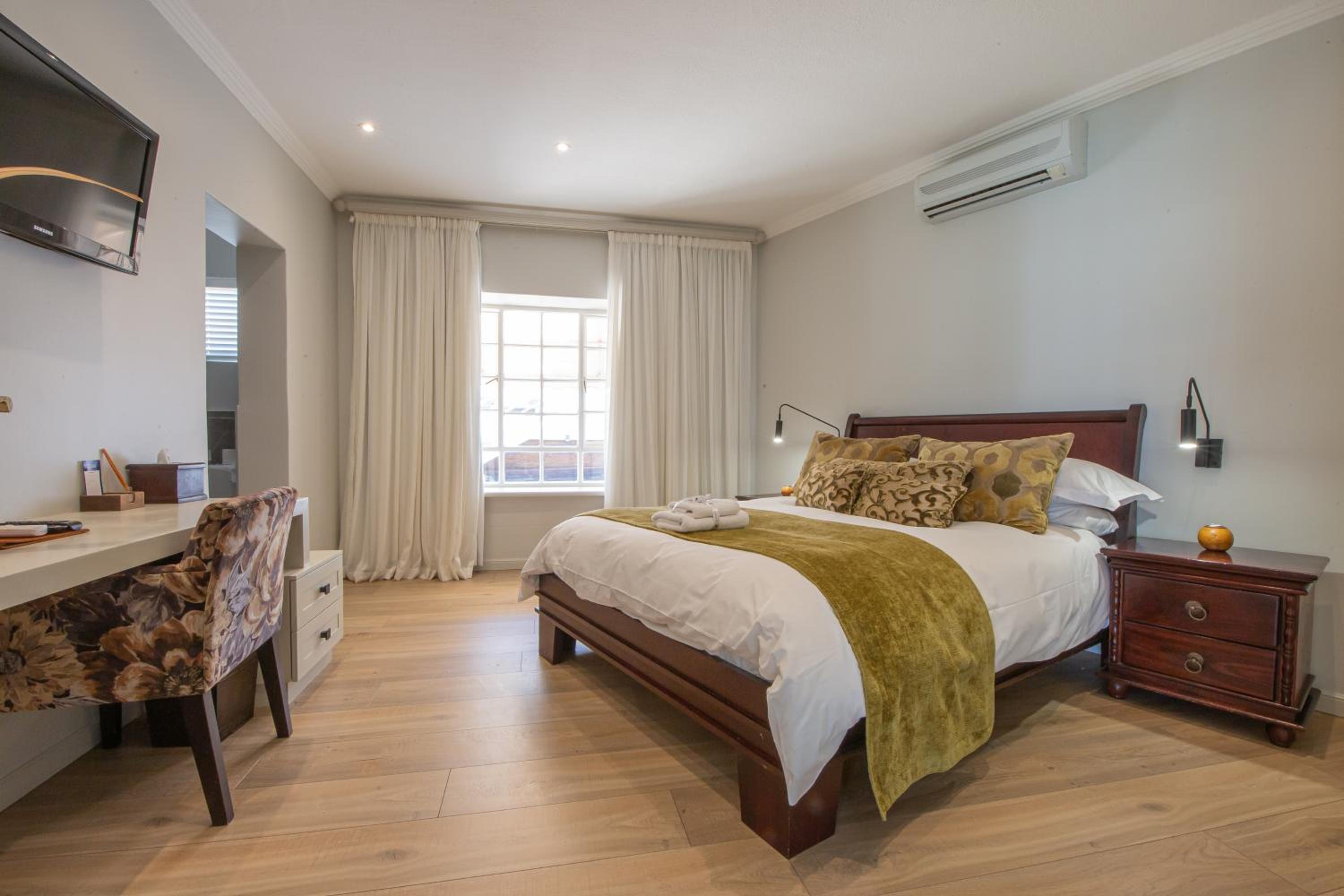 Standard Double Room photo 3