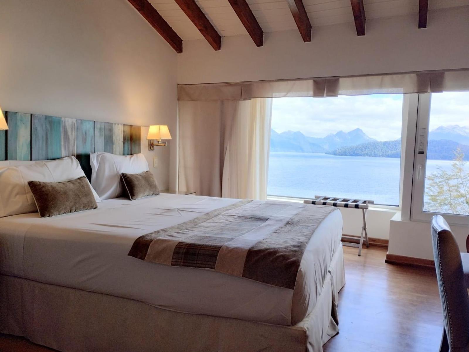 Classic Double Room with lake view