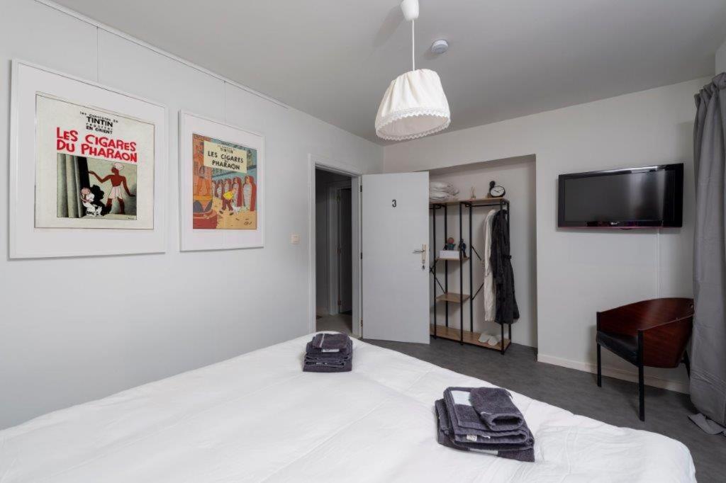 Standard Double Room with Shared Bathroom