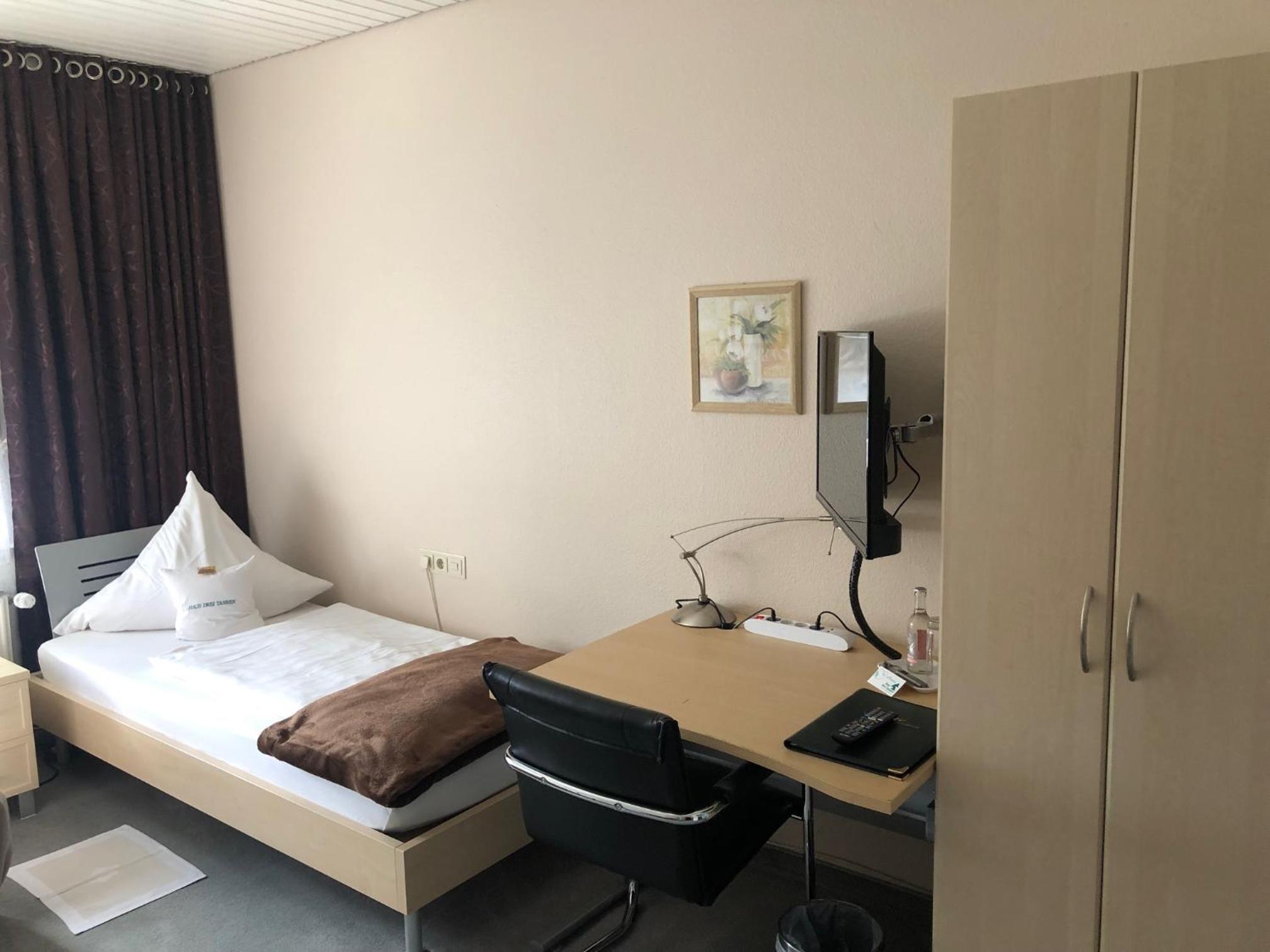 Single Room photo 3