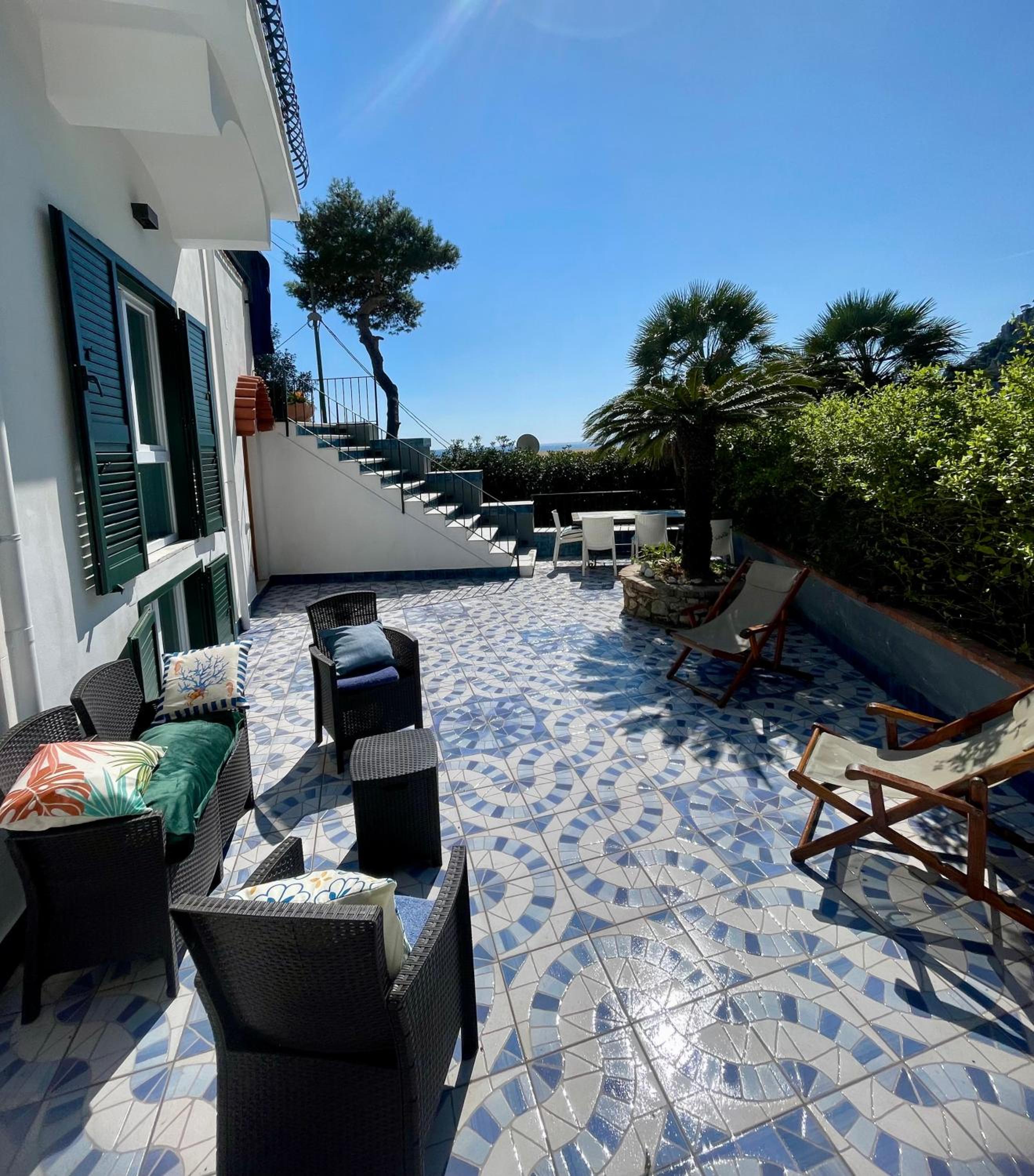 Two-Bedroom Apartment with Terrace and Sea View - Photo 43