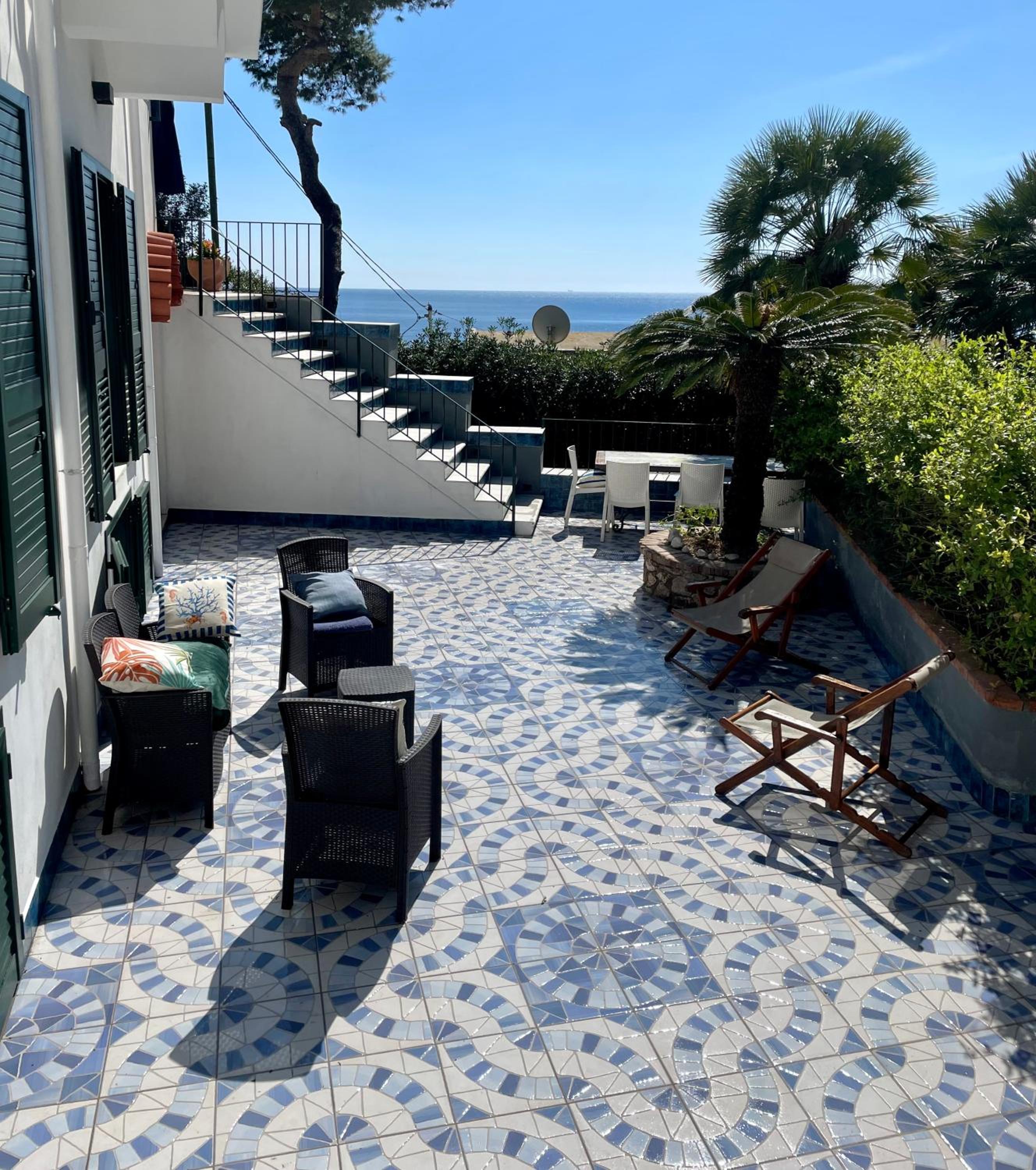 Two-Bedroom Apartment with Terrace and Sea View - Photo 7