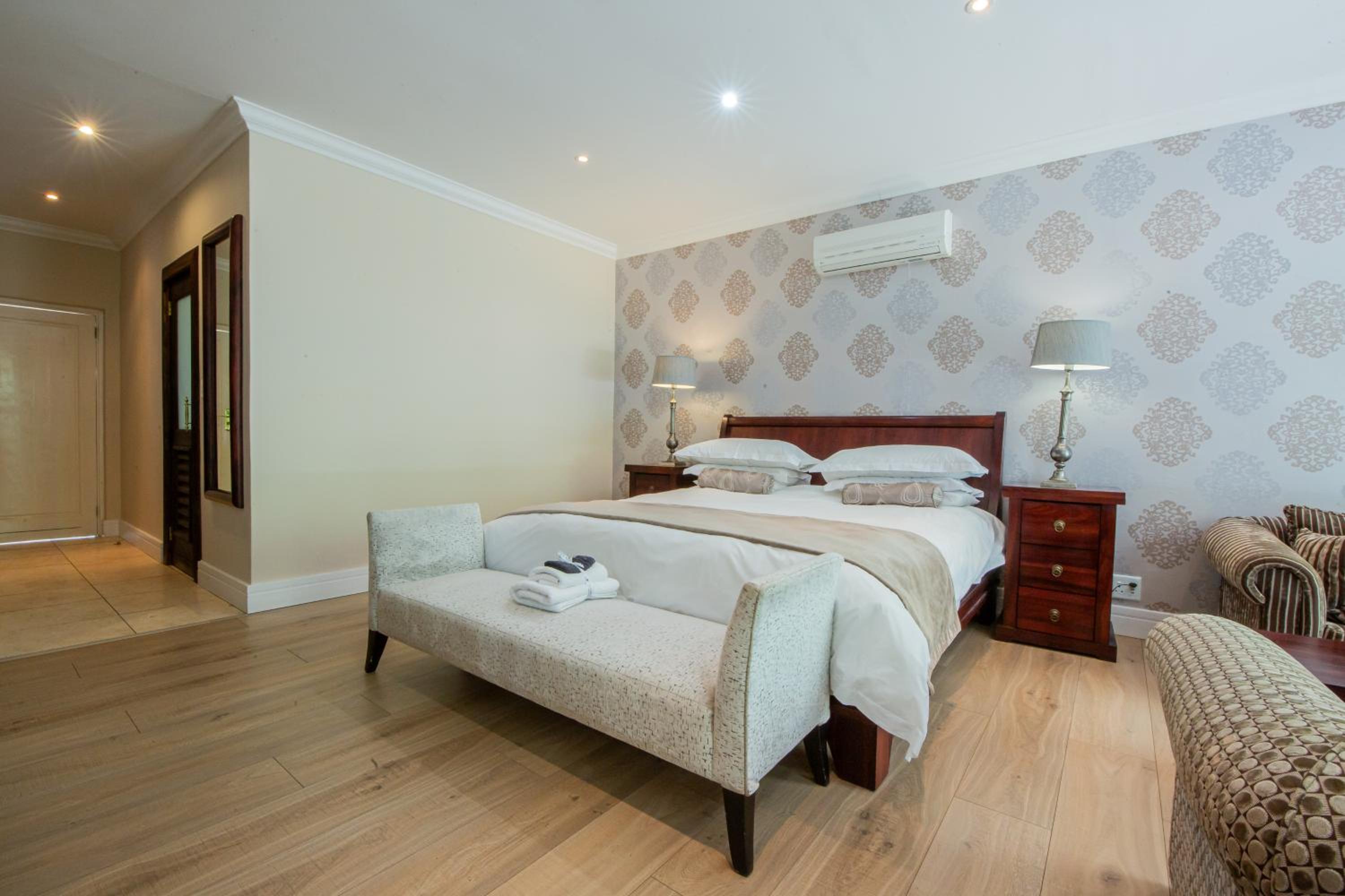 Penthouse Apartment photo 3