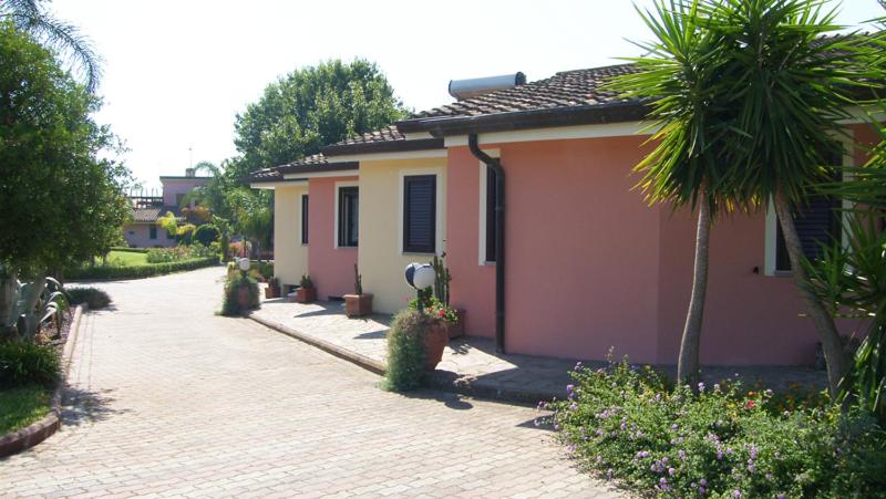 One-Bedroom House photo 2