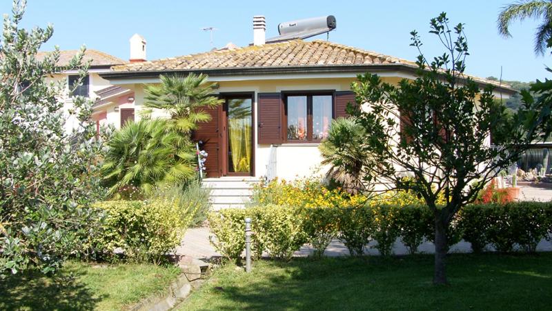 One-Bedroom House photo 3