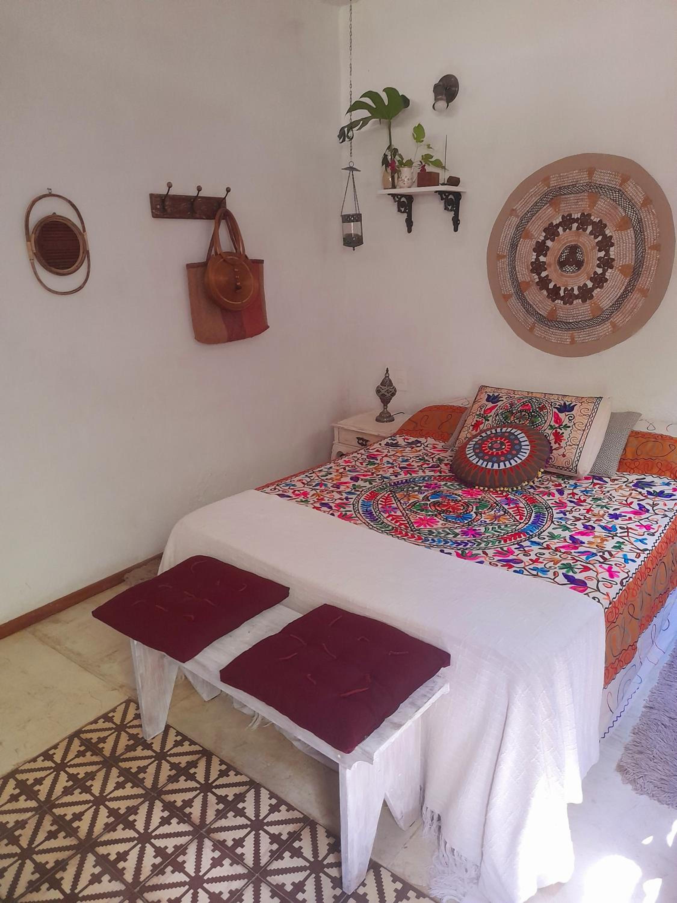 Deluxe Double Room (2 Adults + 1 Child) - Photo 8