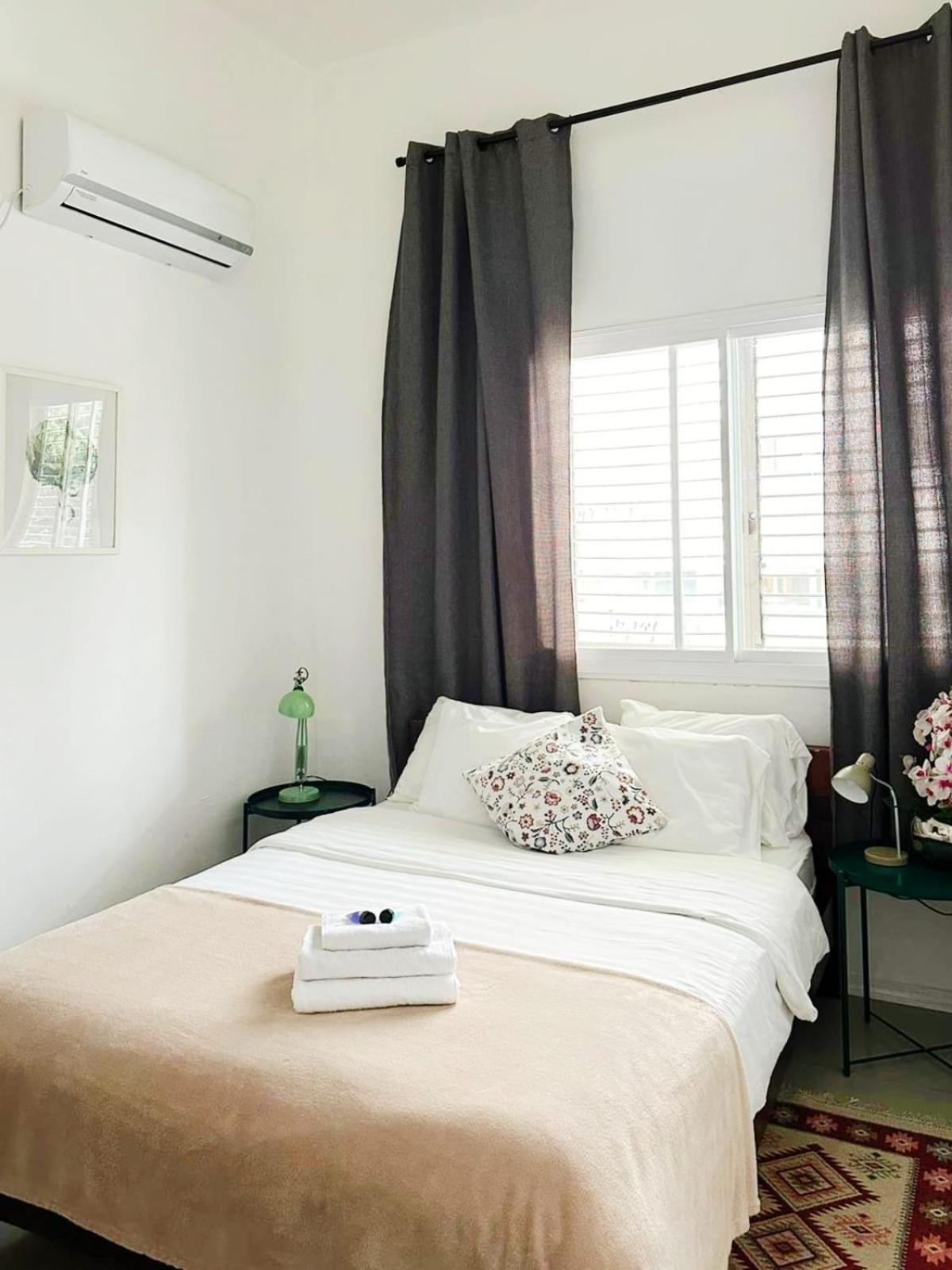 Budget Double Room - Photo 1